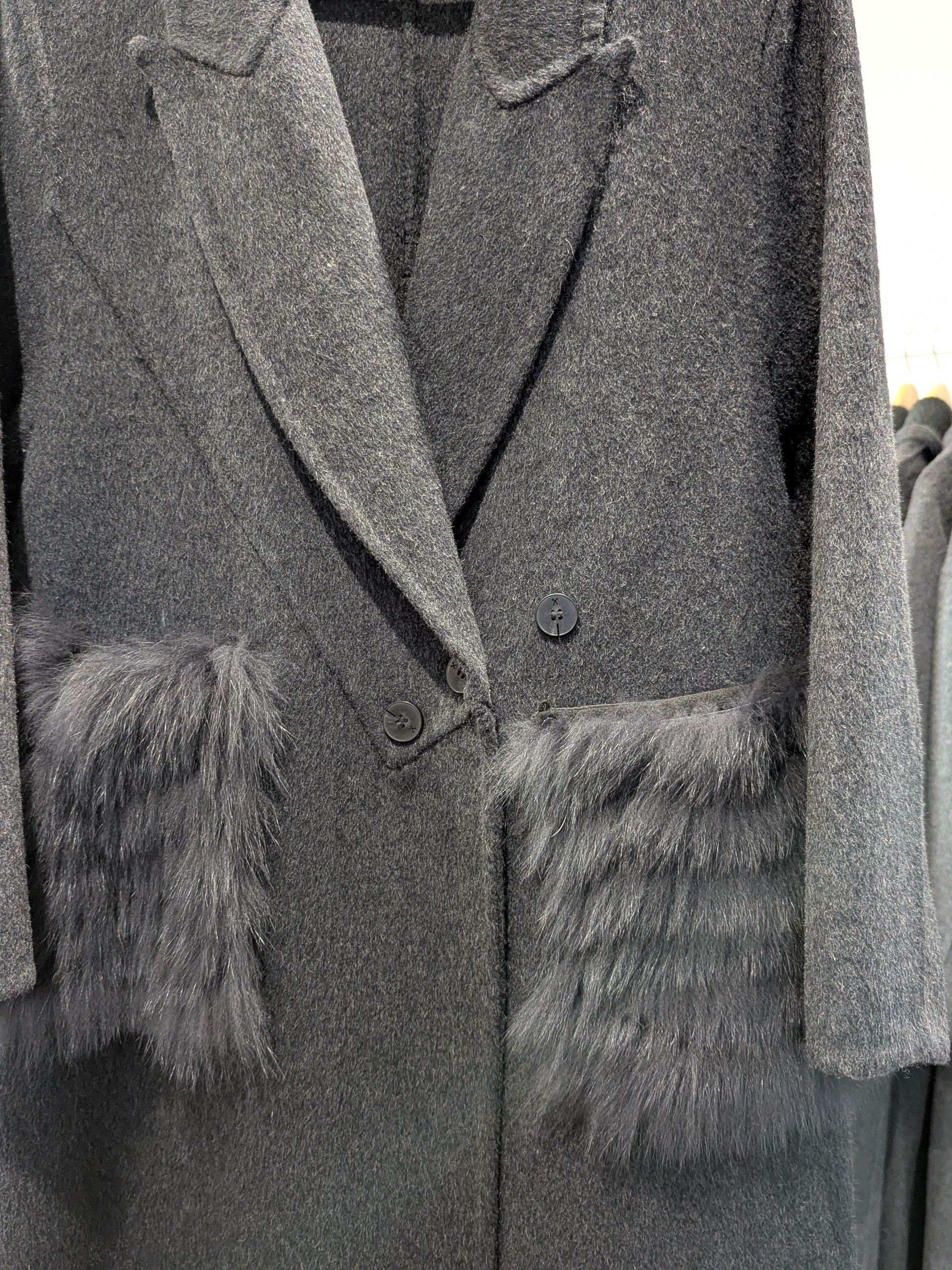154 100% Wool Coat Charcoal S 8-12 Fur trims