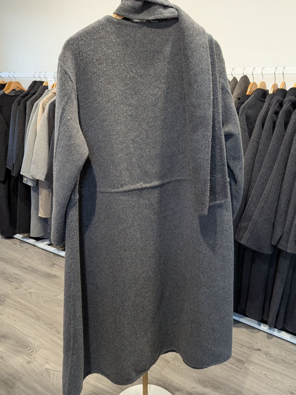 197 100% Wool Coat Grey Charcoal S M