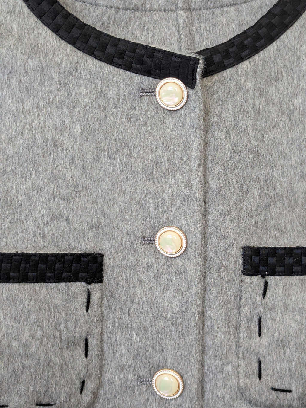 061 100% Wool Coat Grey L 10-12