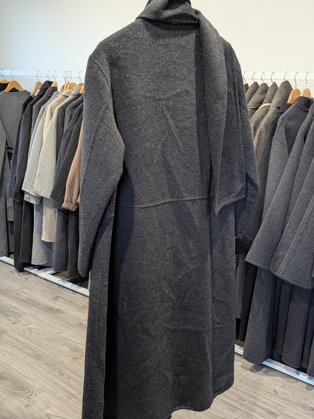 197 100% Wool Coat Grey Charcoal S M