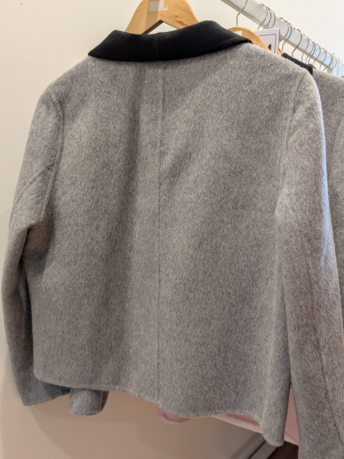 064 100% Wool Coat Grey M 8-10
