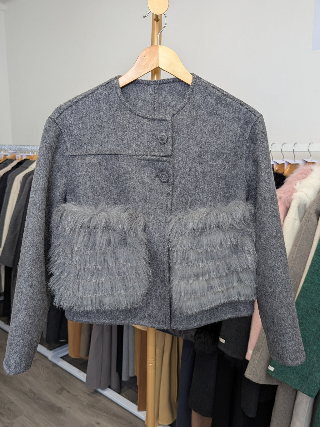 225 100% Wool Coat Grey S 10-12 Fur trim