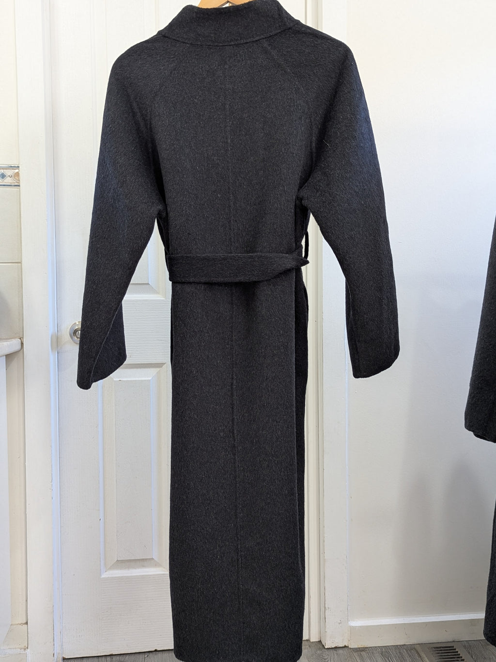 142 100% Wool Coat Charcoal M 10-12