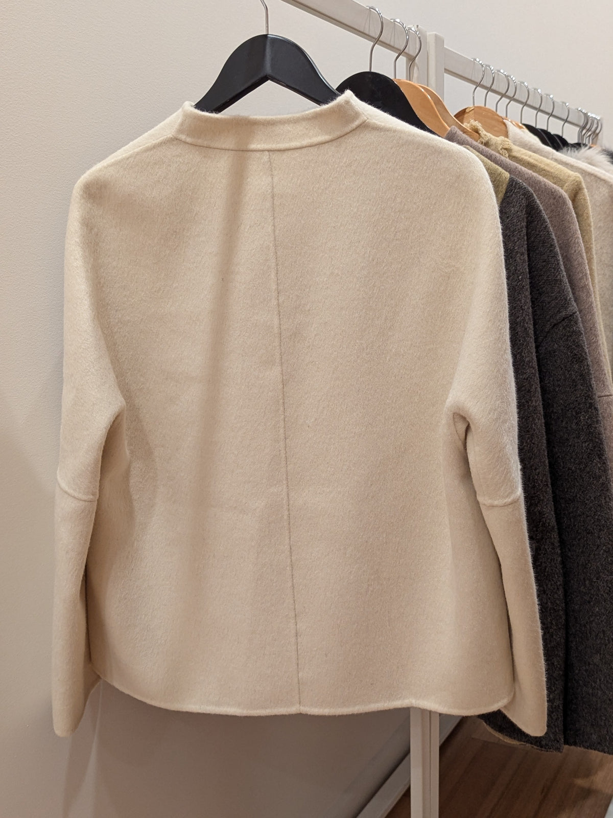 076 70% Wool Coat Cream S 10-12