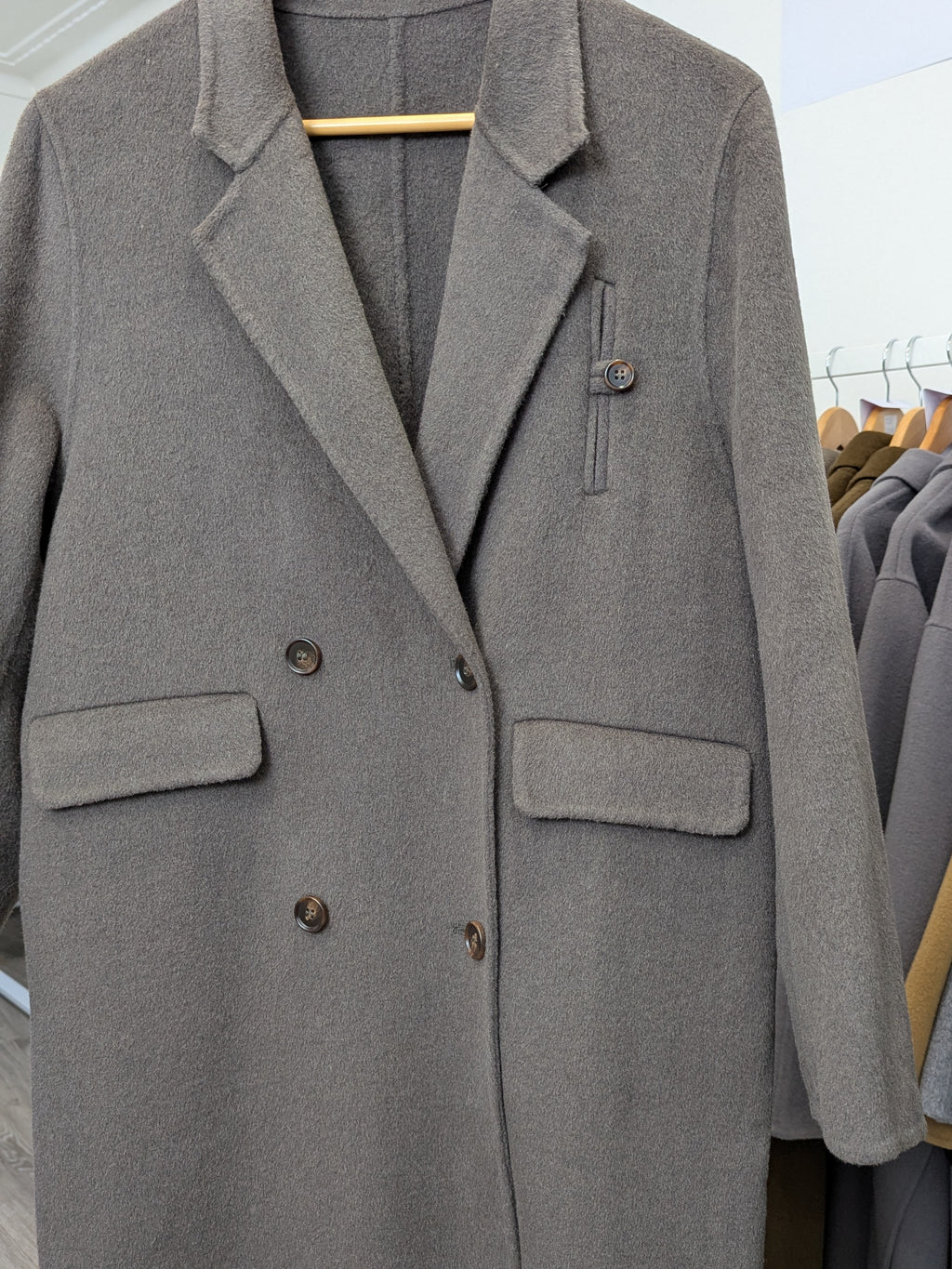 132 100% Wool Coat