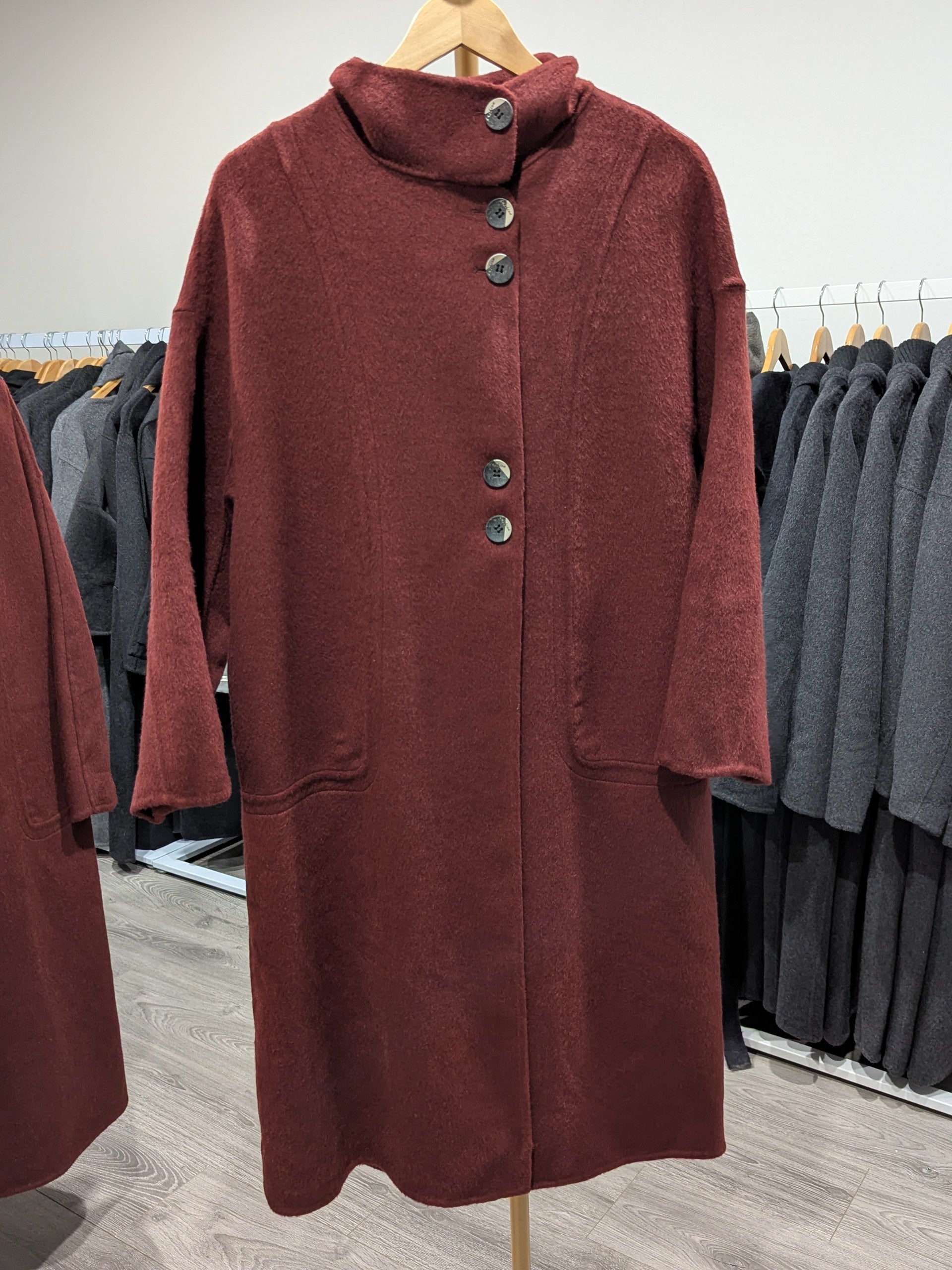 147 100% Wool Coat Burgundy Olive