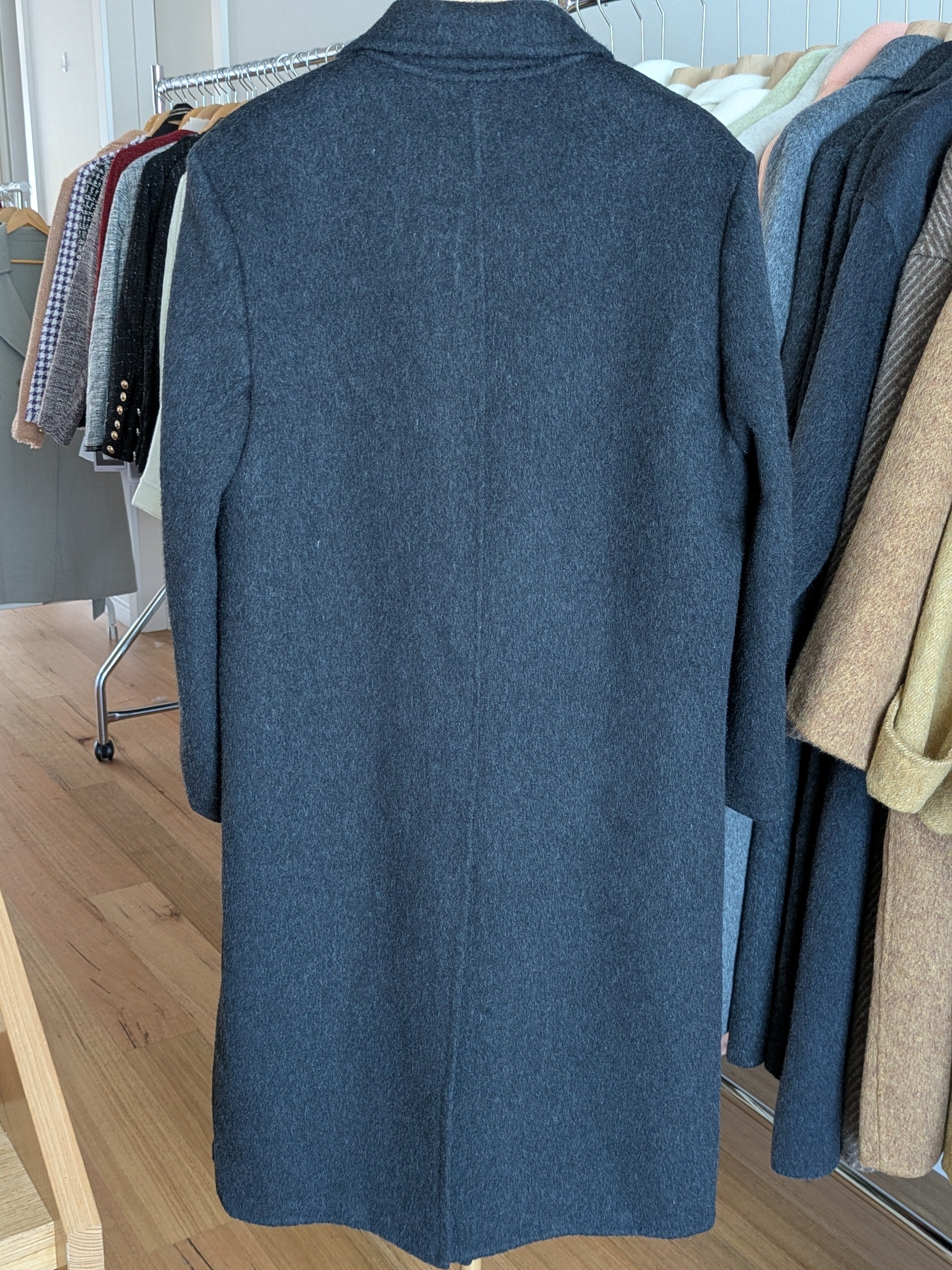 Brand New Pure Wool Coat SHIPPING High Quality Wool 054 Size M 10-12