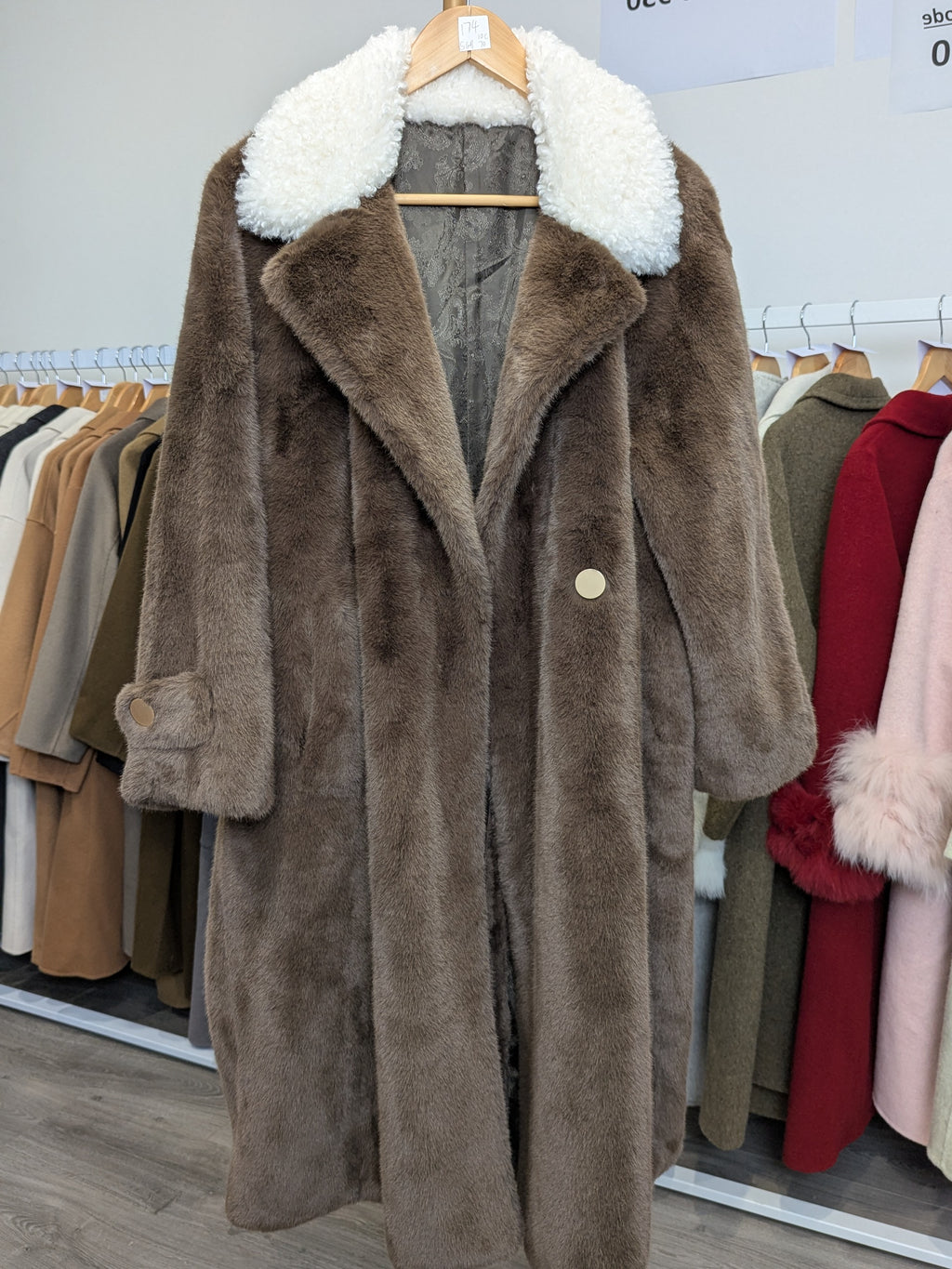 174 Faux fur coats