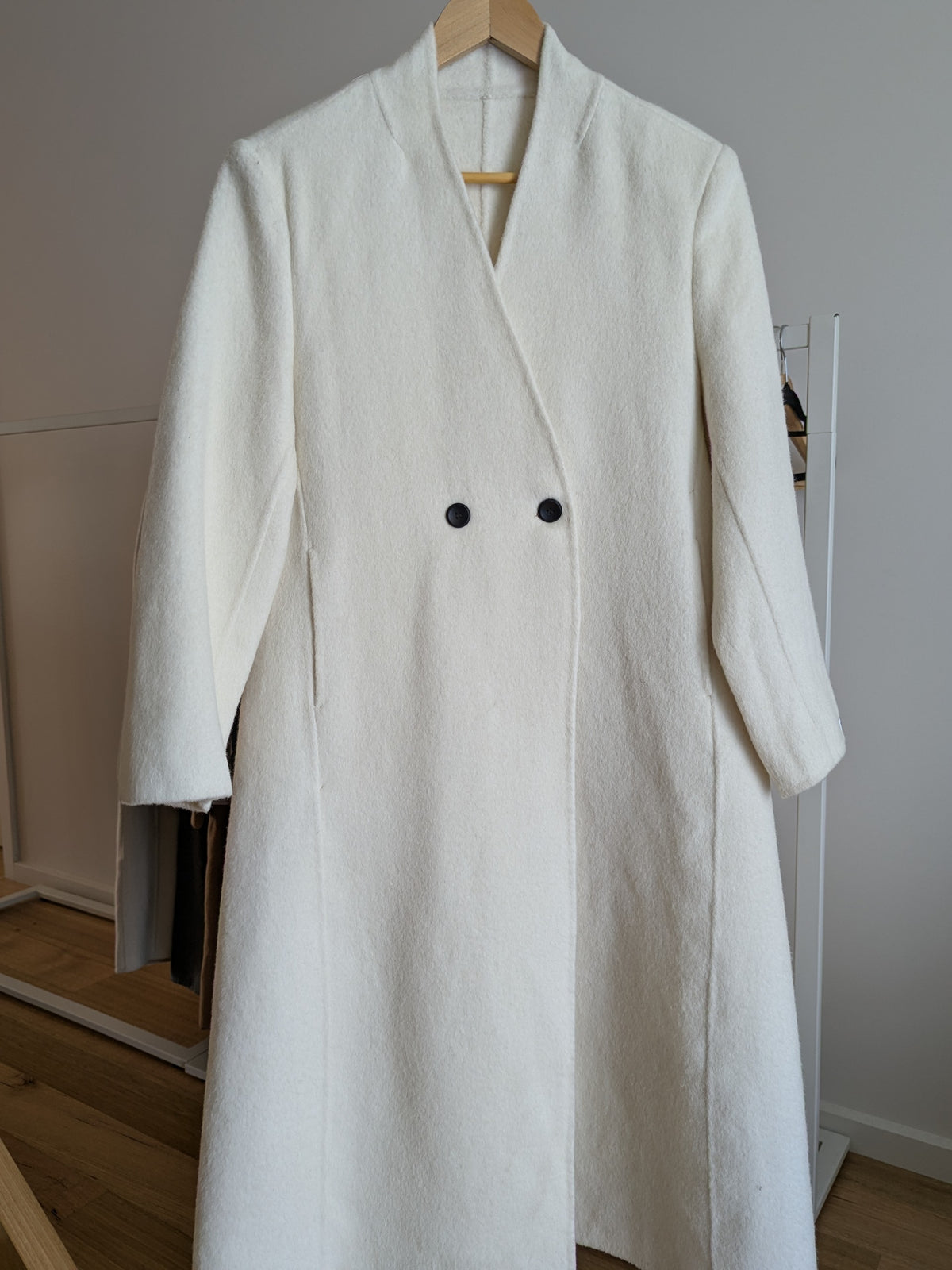 220 100% Wool Coat Cream M 8-10