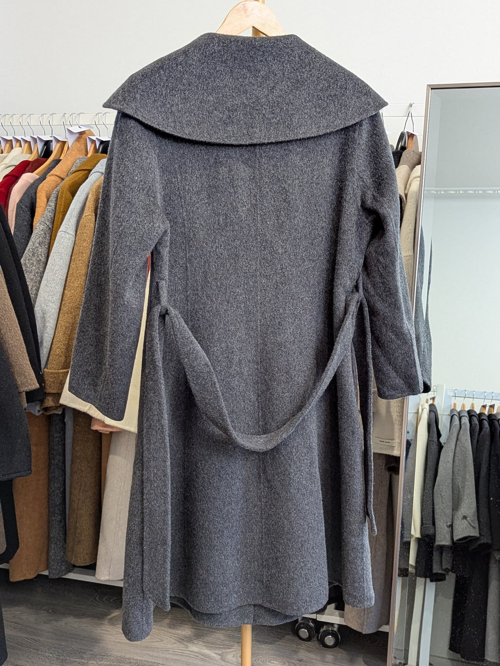 265 70% Wool Coat Dark Grey M 10-12