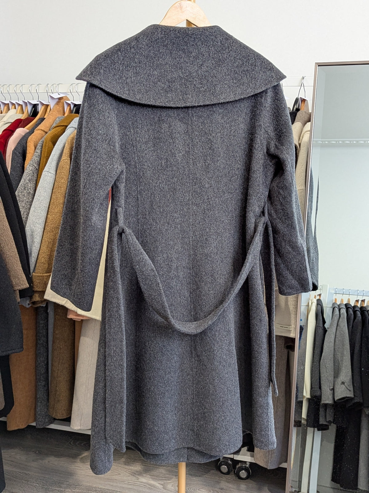 265 70% Wool Coat Dark Grey M 10-12