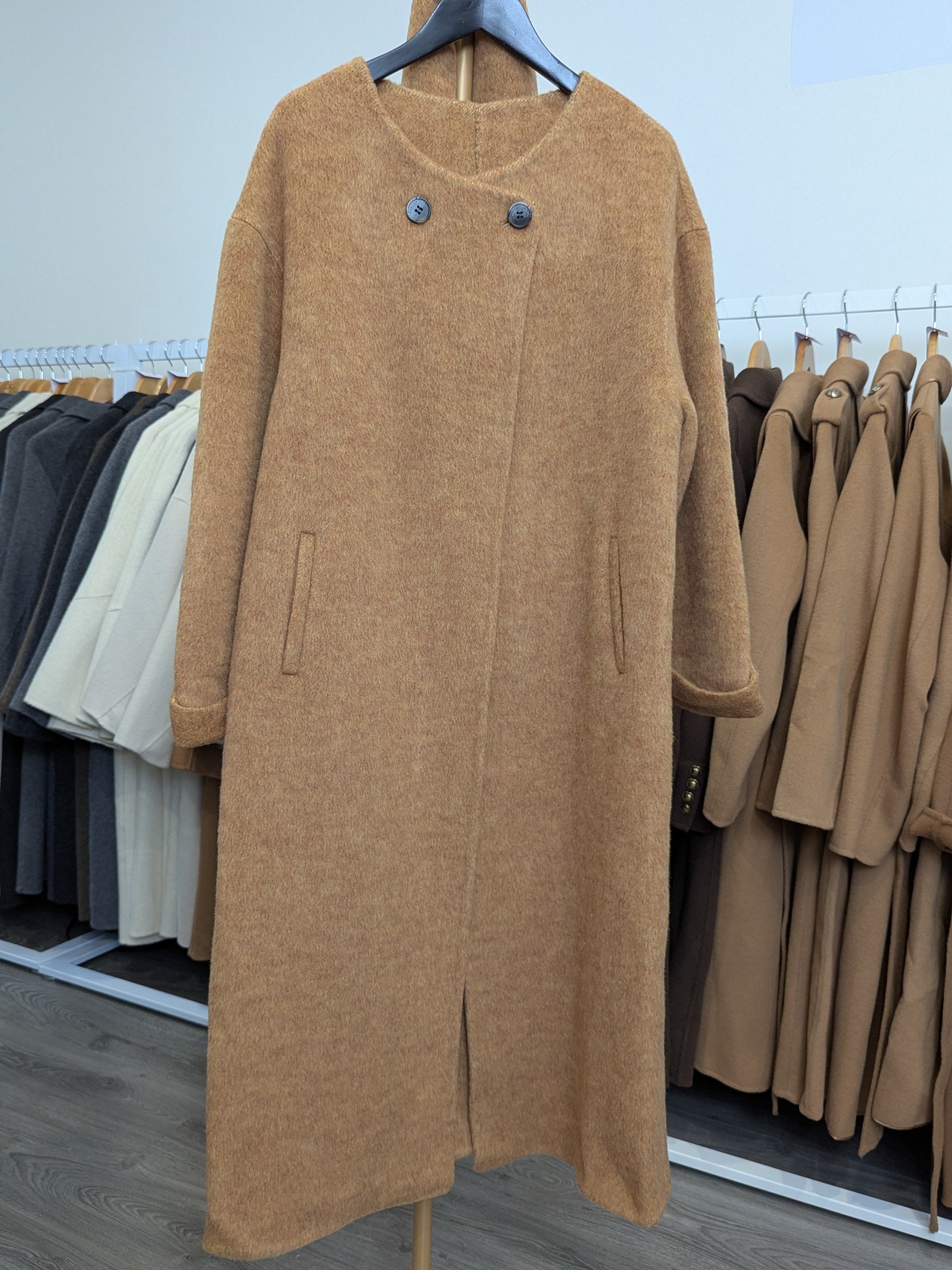 113 70% Wool Coat with scarf L 10-12
