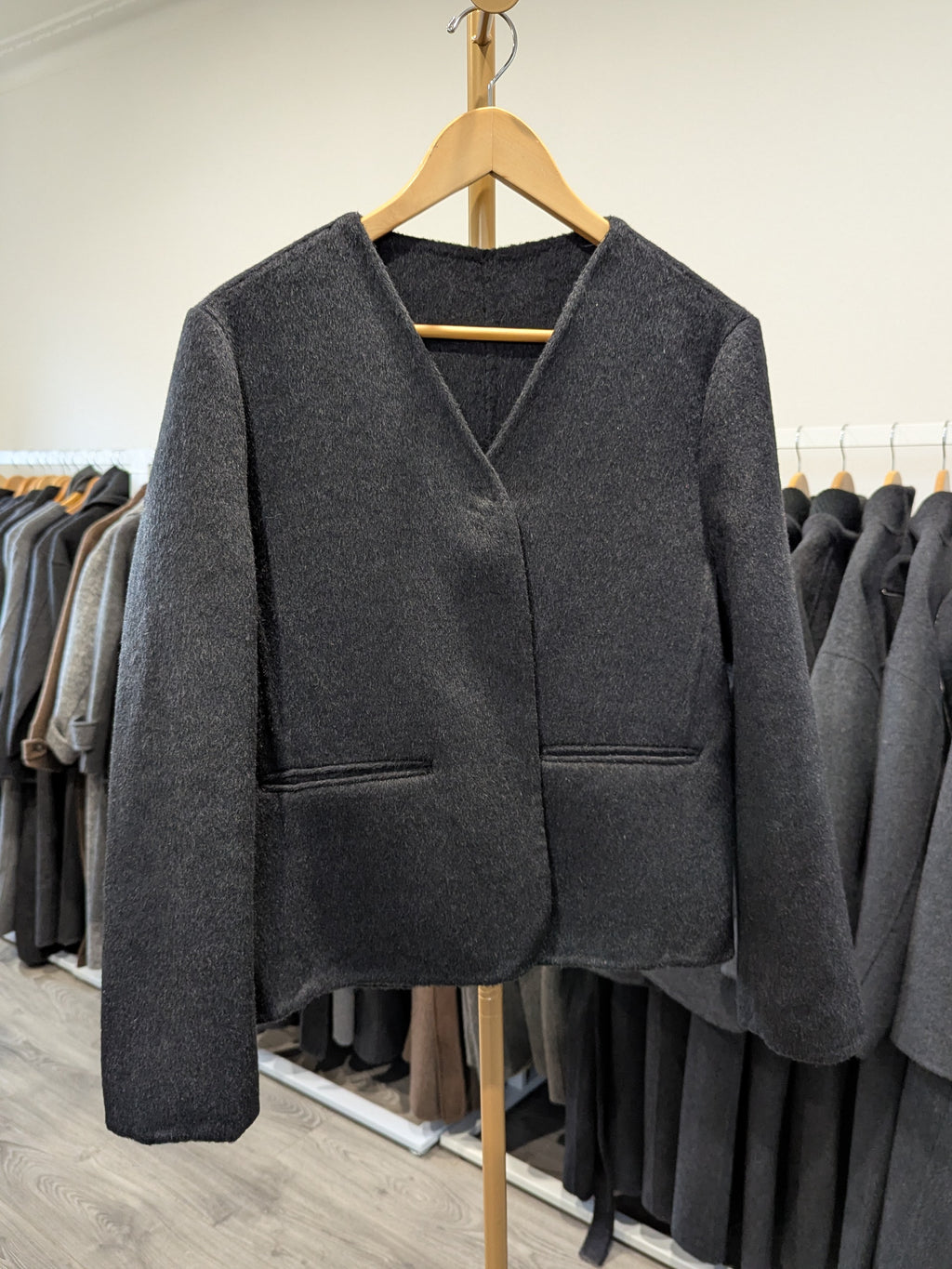 149 100% Wool Coat Charcoal M 8-12