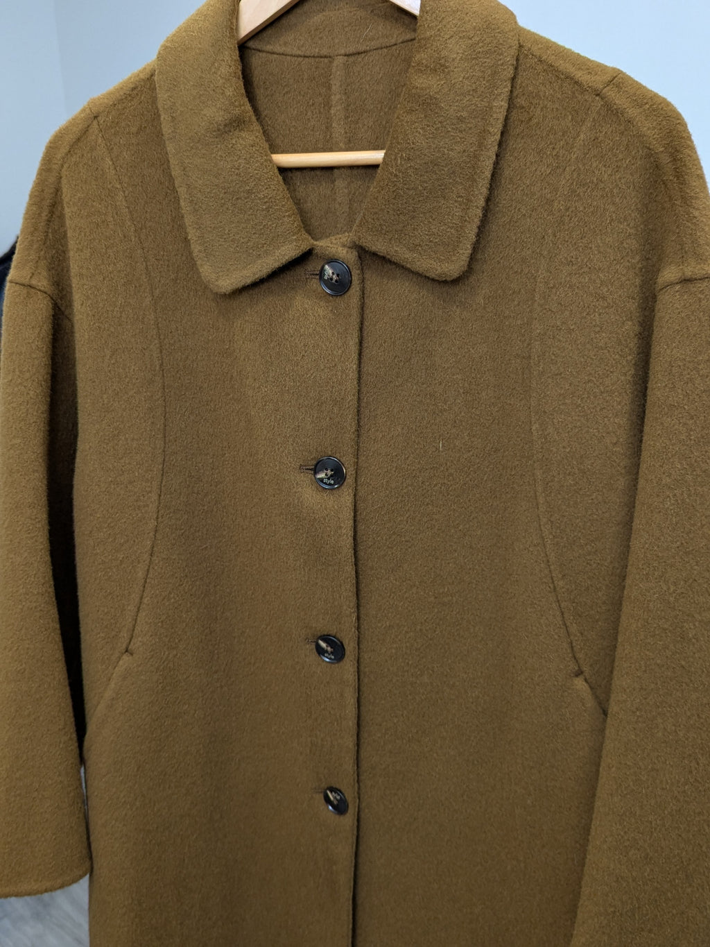 184 70% Wool Coat M 10-12
