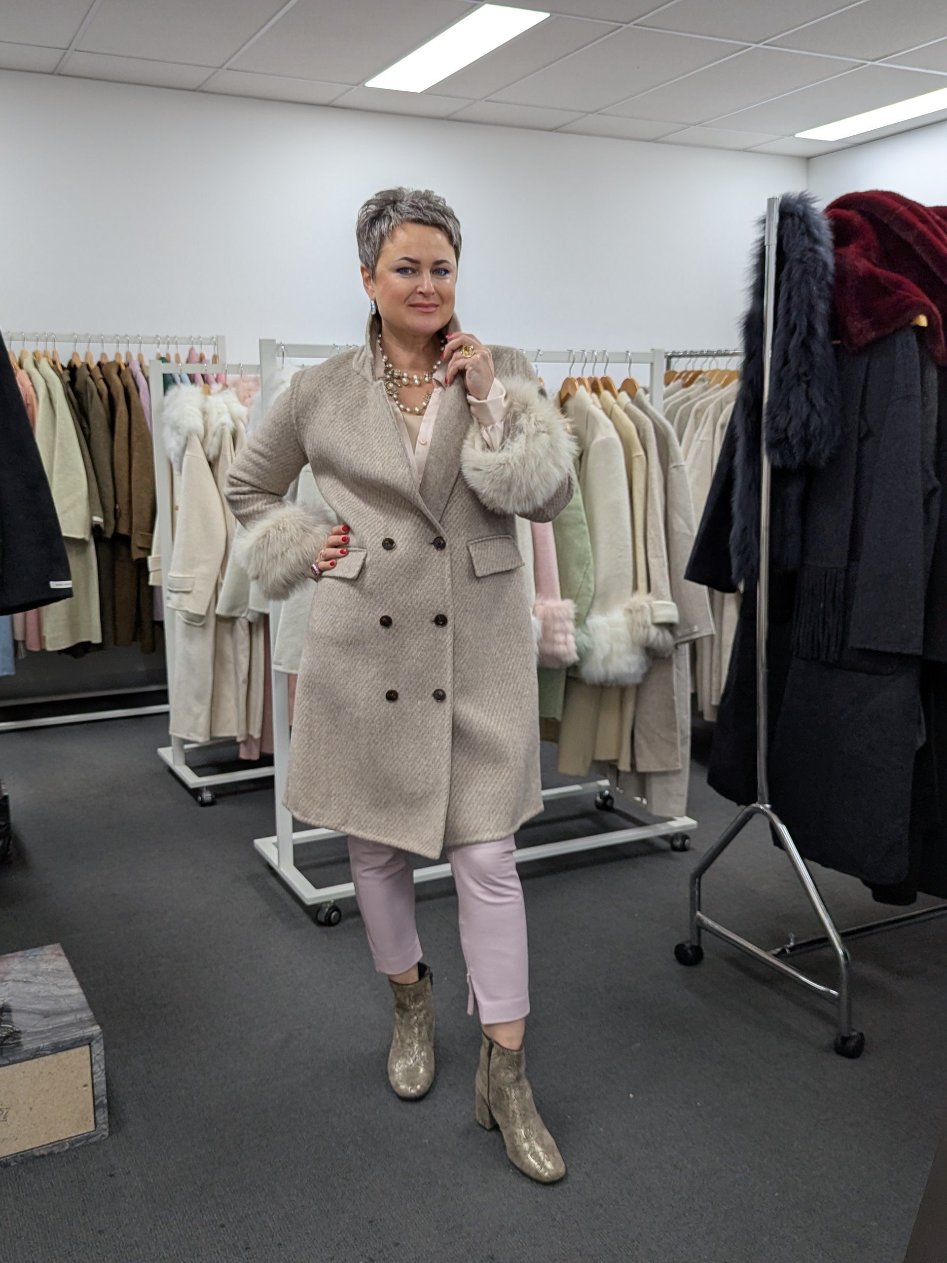 Women's Fur Collar Wool Coats Try-On Available 232 Size XS6-8 70% Wool