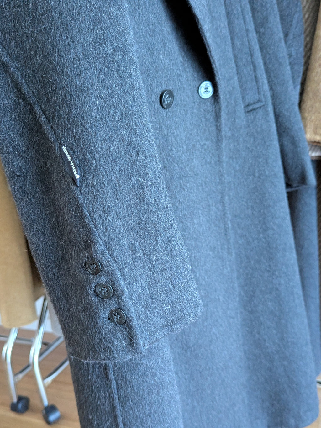Brand New Pure Wool Coat SHIPPING High Quality Wool 054 Size M 10-12