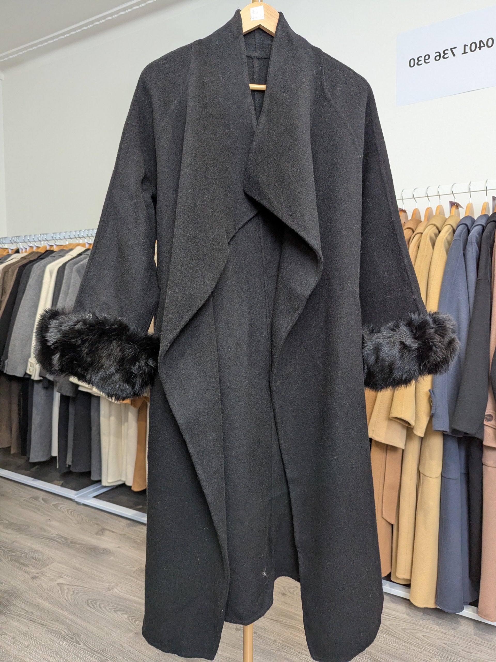 138 100% Wool Coat Black S 10-14 Fur trim