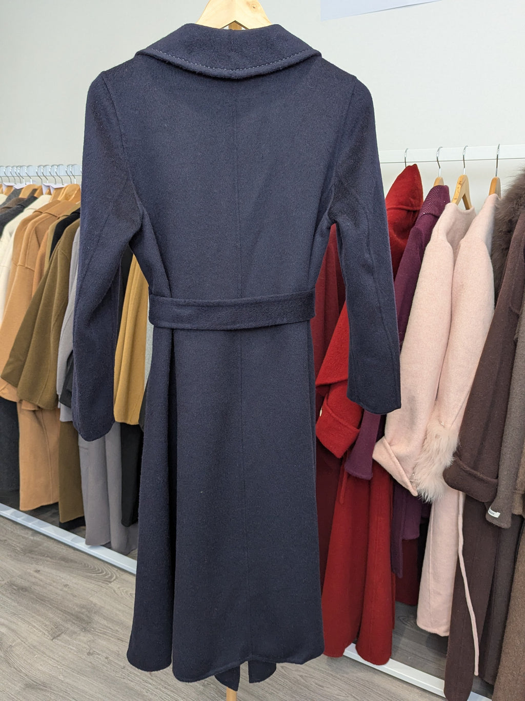 185 70% Wool Coat Red Navy