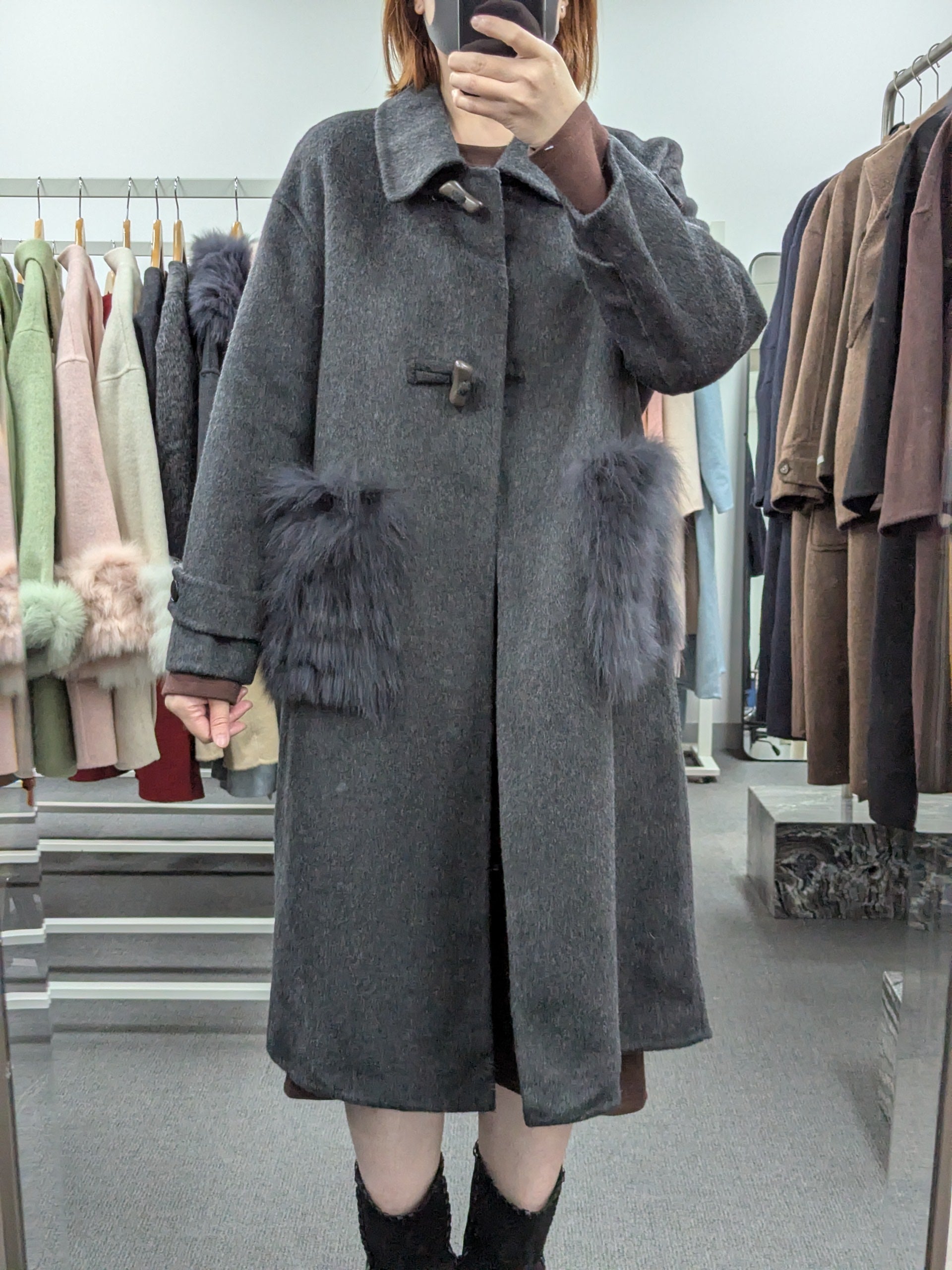 Women's Fur Collar Wool Coats Try-On Available 239 Size S8-10 80% Wool 10% Camel hair