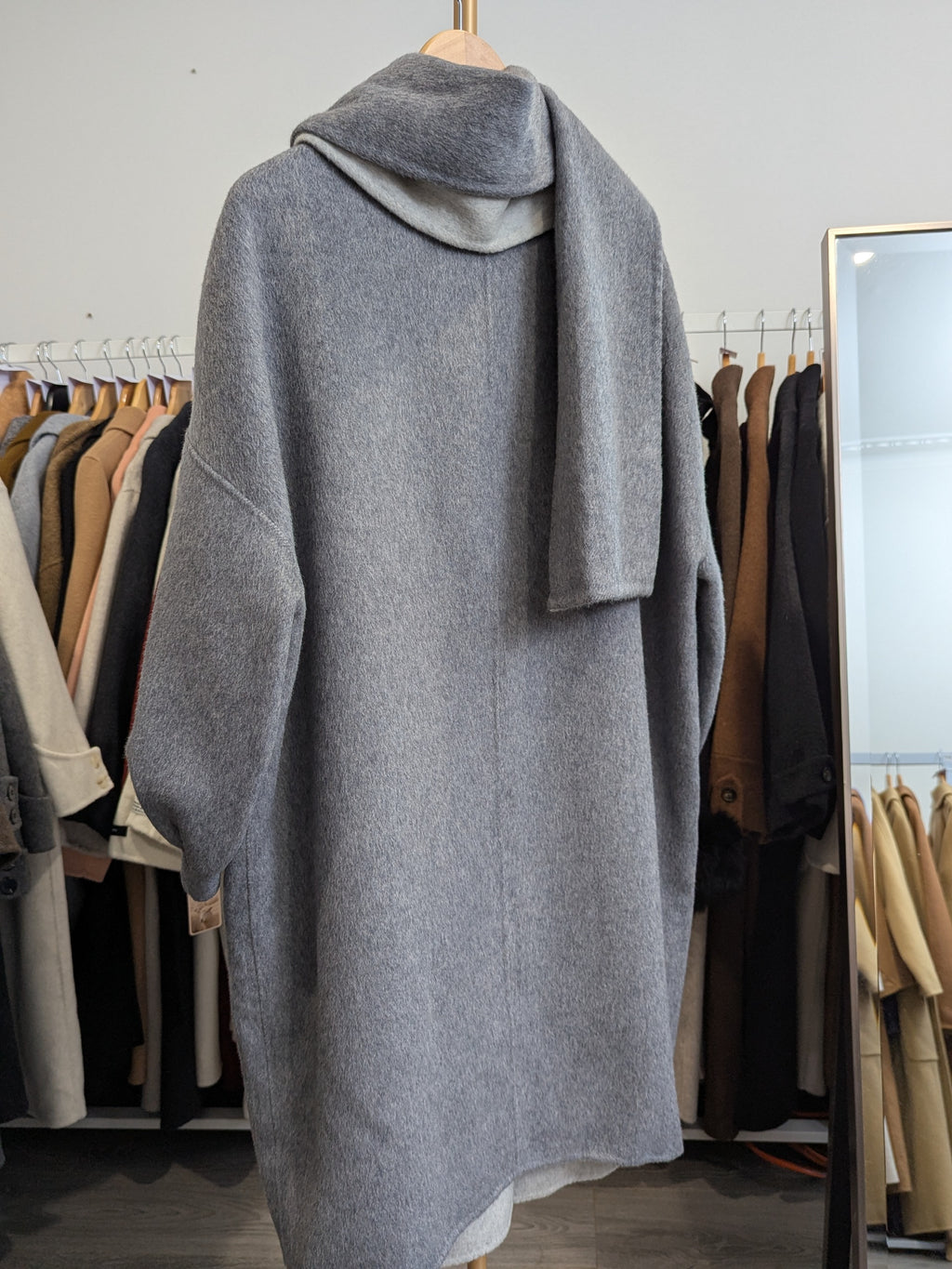159 70% Wool Coat with Scarf Grey M 12-14