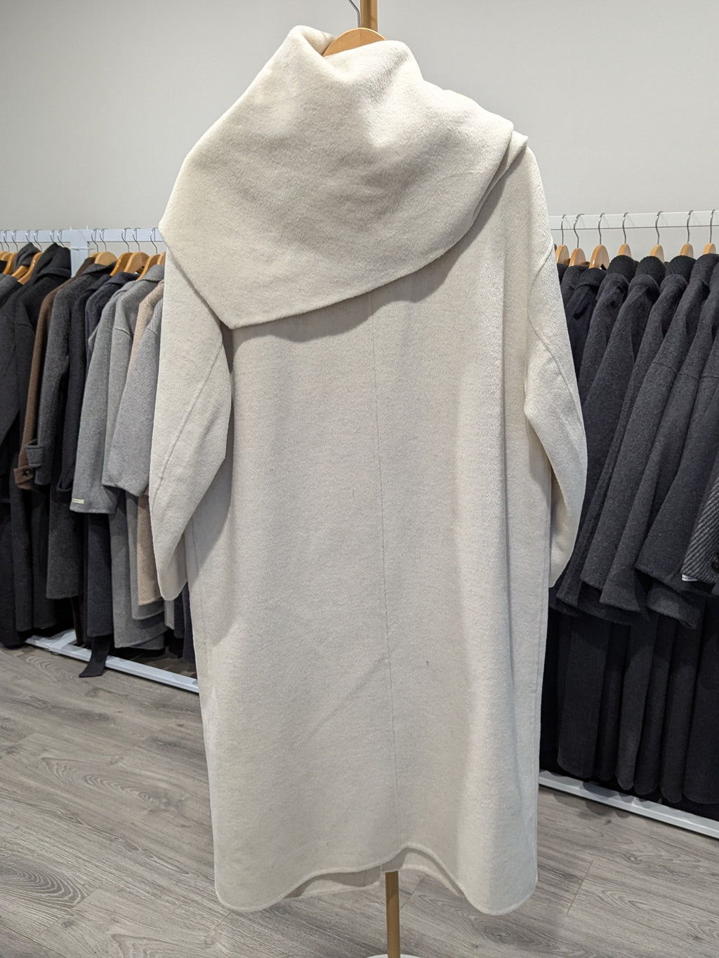 161 100% Wool Coat Dark Cream M 12-14