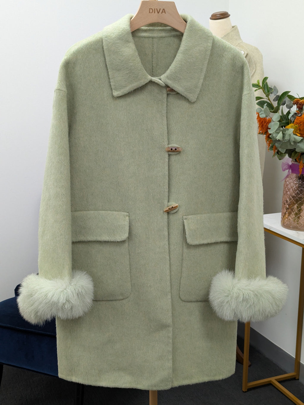 Women's Fur Collar Wool Coats Try-On Available 231 Size S6-8 M10-12 100% Wool