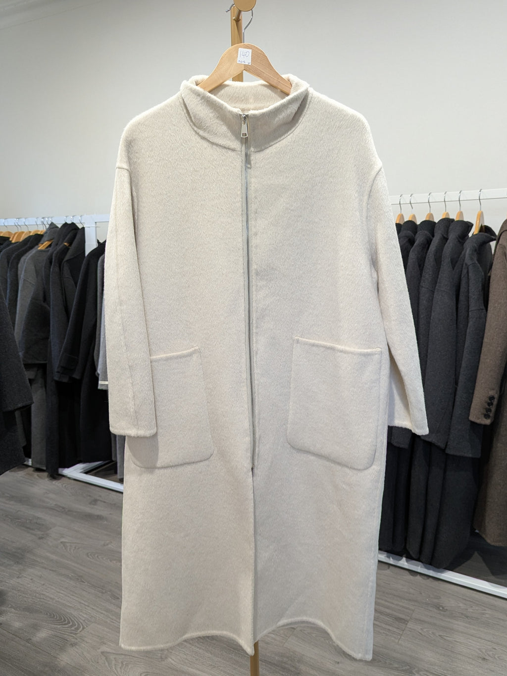140 100% Wool Coat Beige M 10-14
