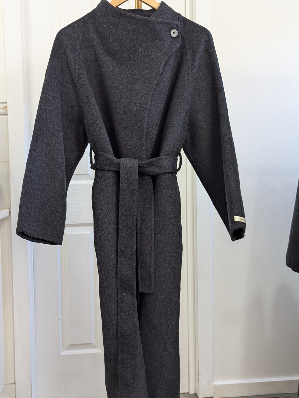 142 100% Wool Coat Charcoal M 10-12