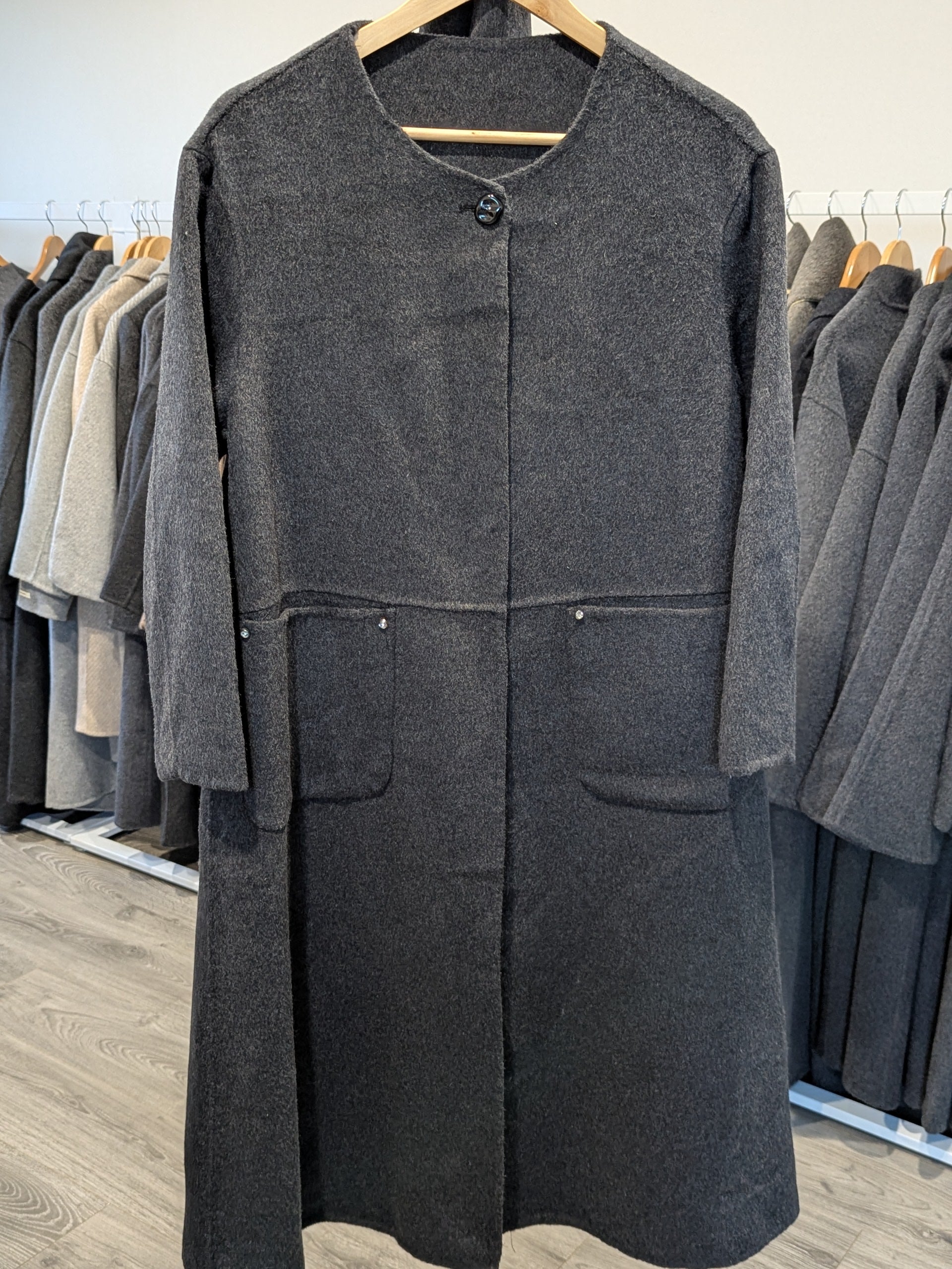 197 100% Wool Coat Grey Charcoal S M