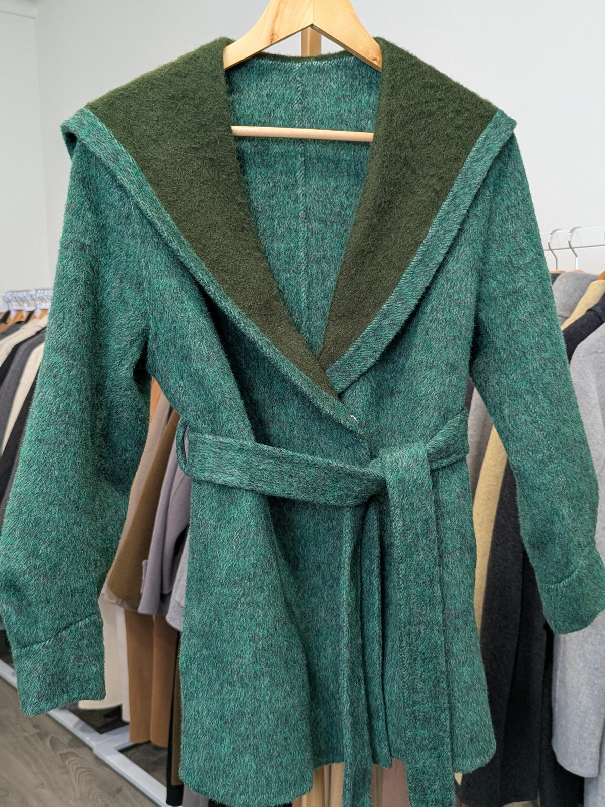 059 68% Wool Coat Green M 8-10