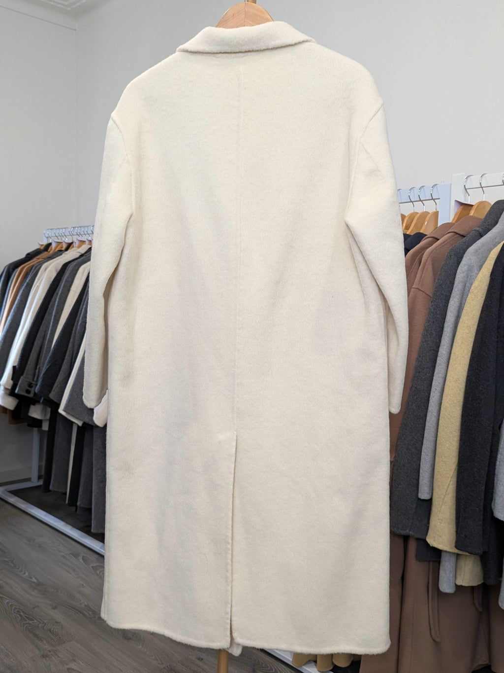 243 70% Wool Coat Cream M 12-16