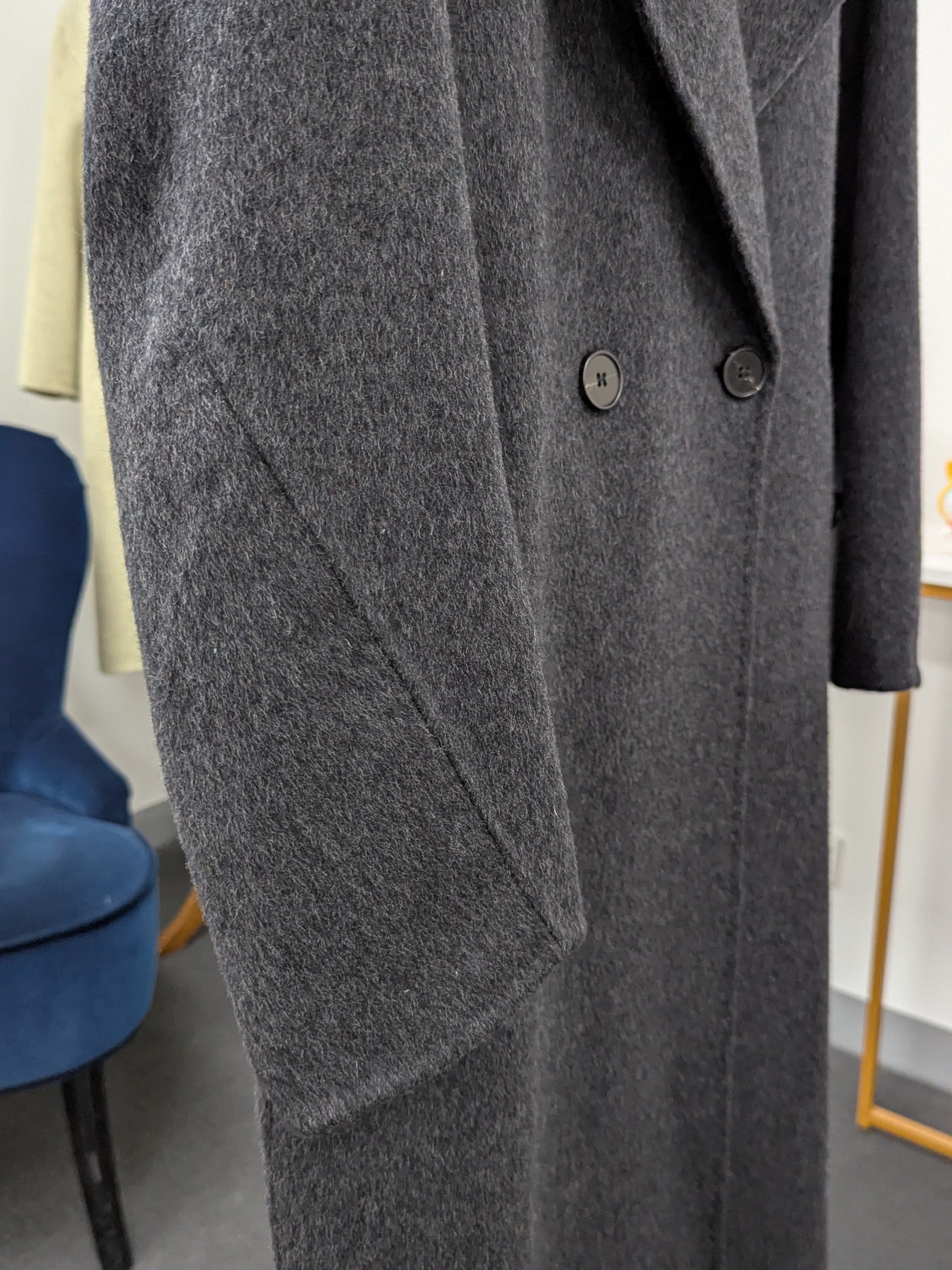 010 100% Wool Charcoal