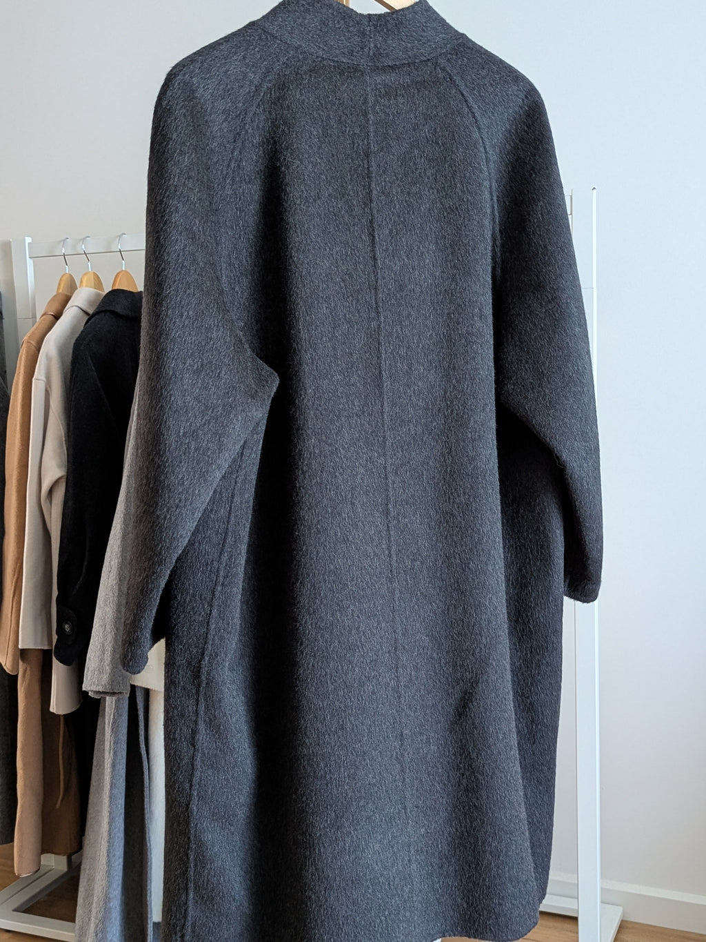 125 70% Wool Coat Size M 14-18