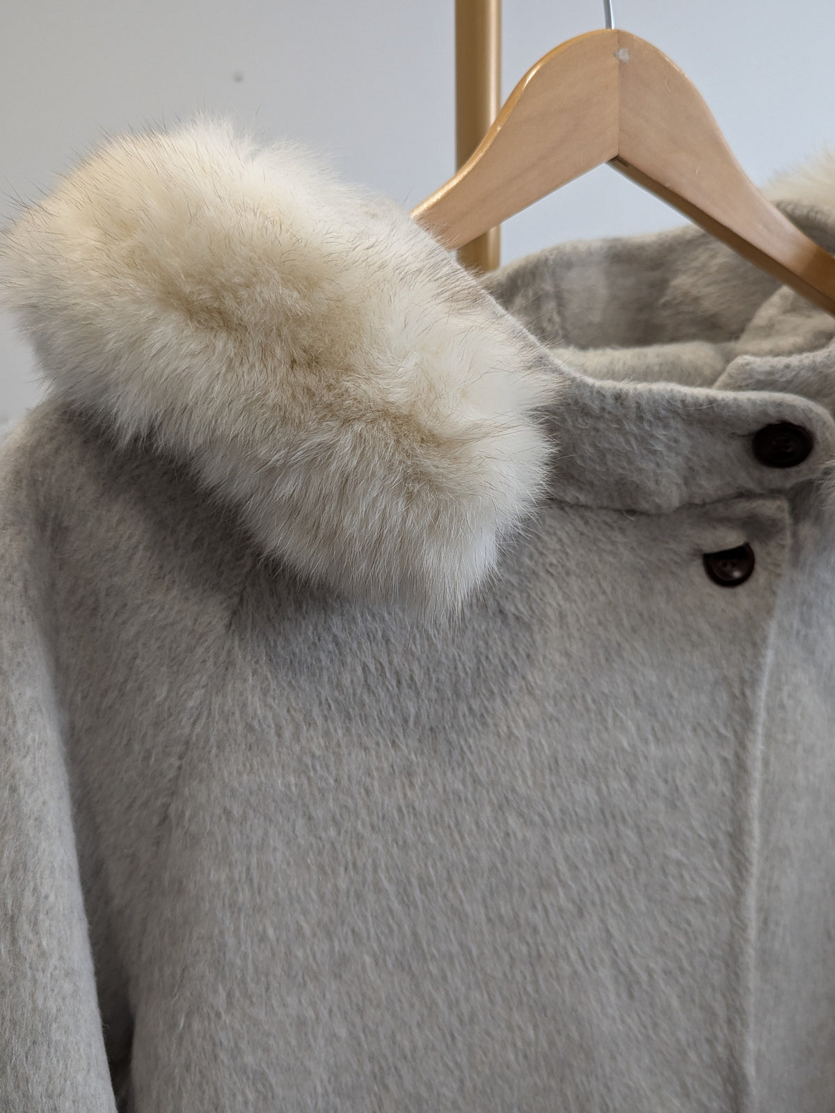 110 100% Wool Coat Oat with fur trims S 10-12