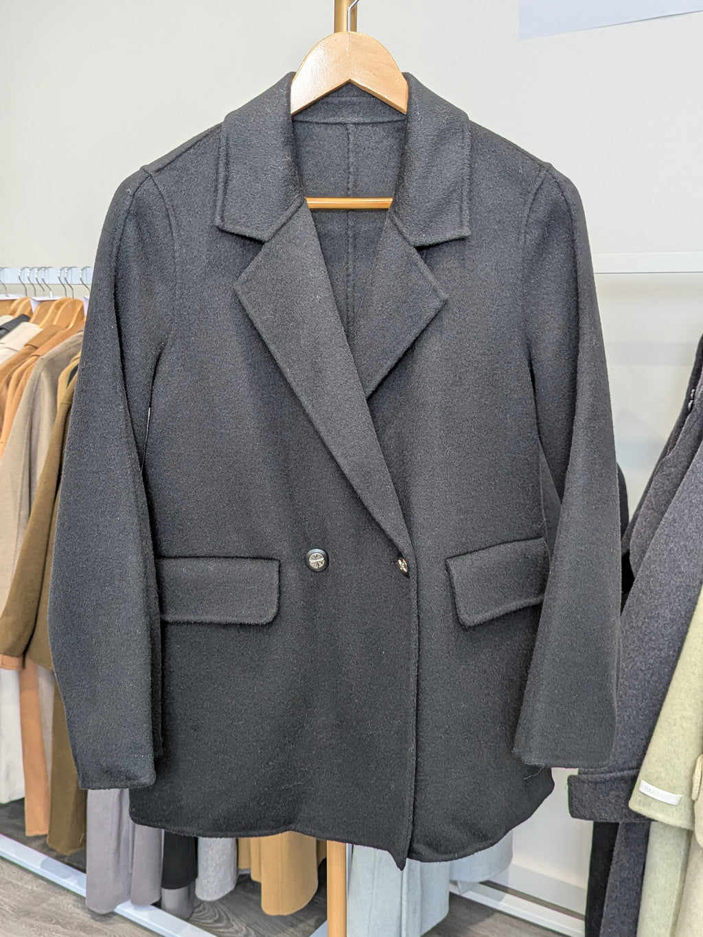 045 100% Wool Coat Black