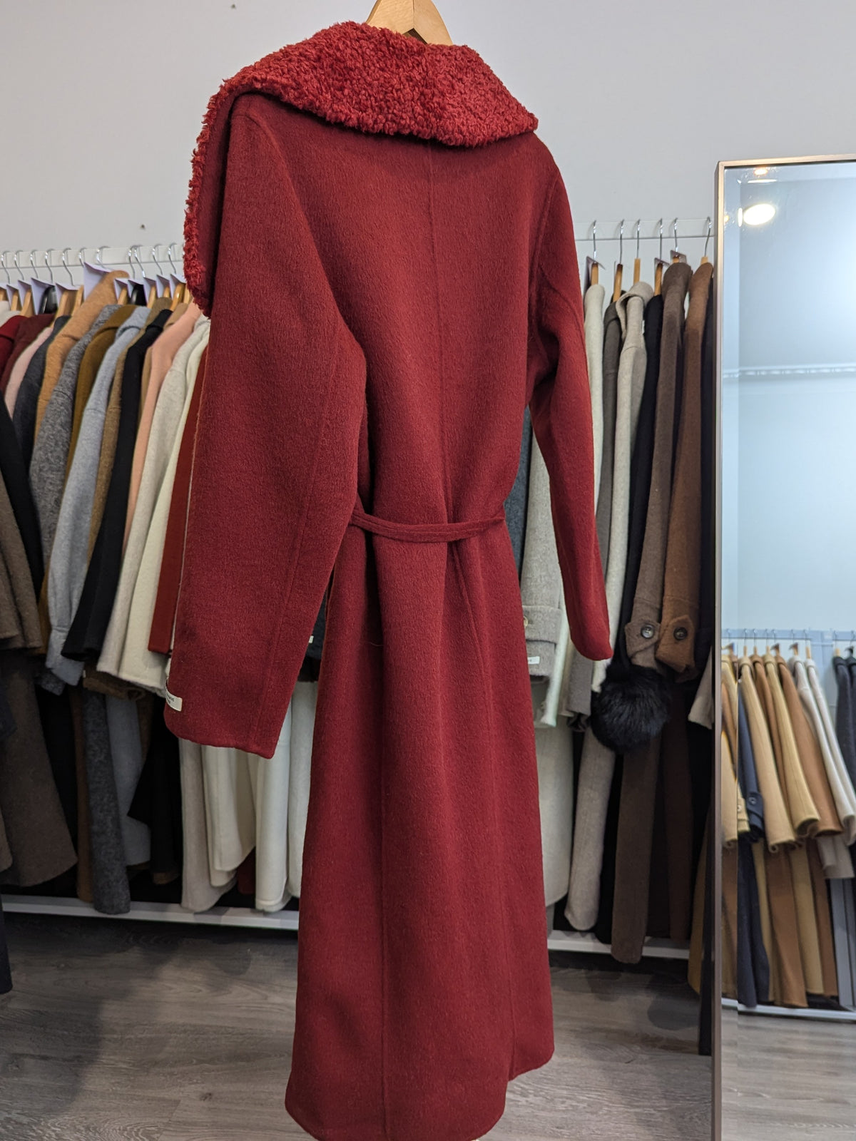 251 100% Wool Coat Burgundy M 12-14