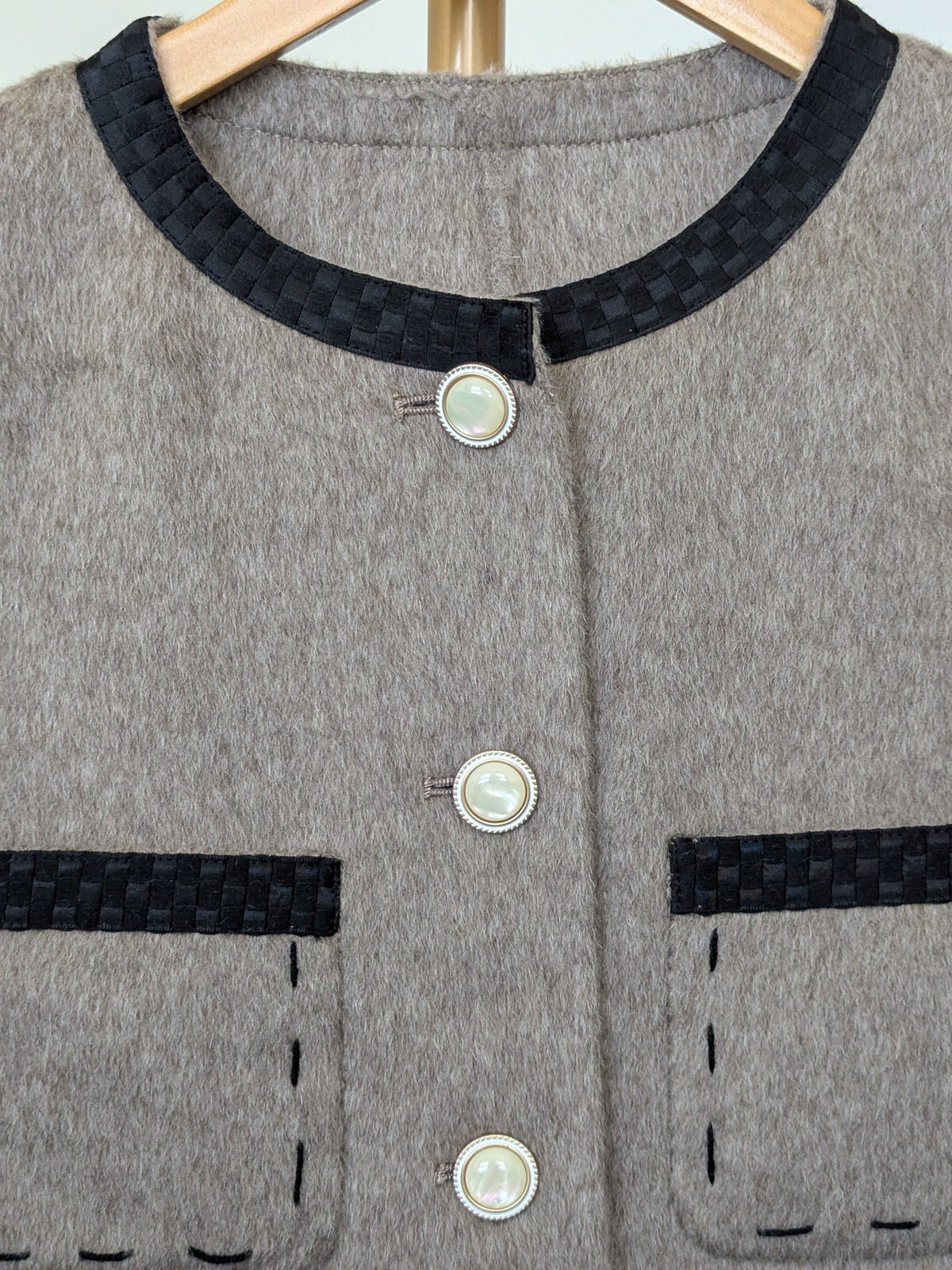 061 100% Wool Coat Brown L 10-12