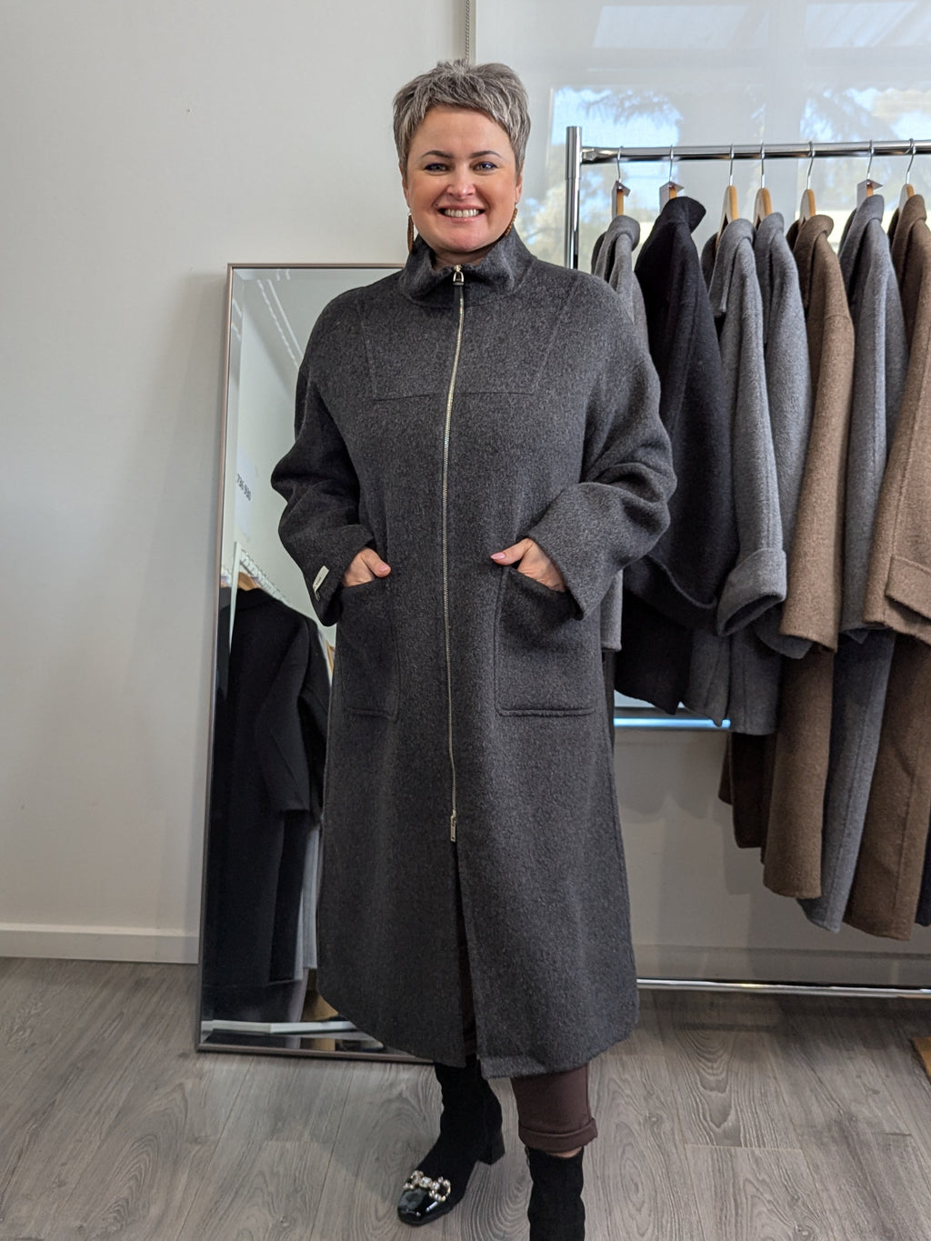 155 100% Wool Coat Dark Grey