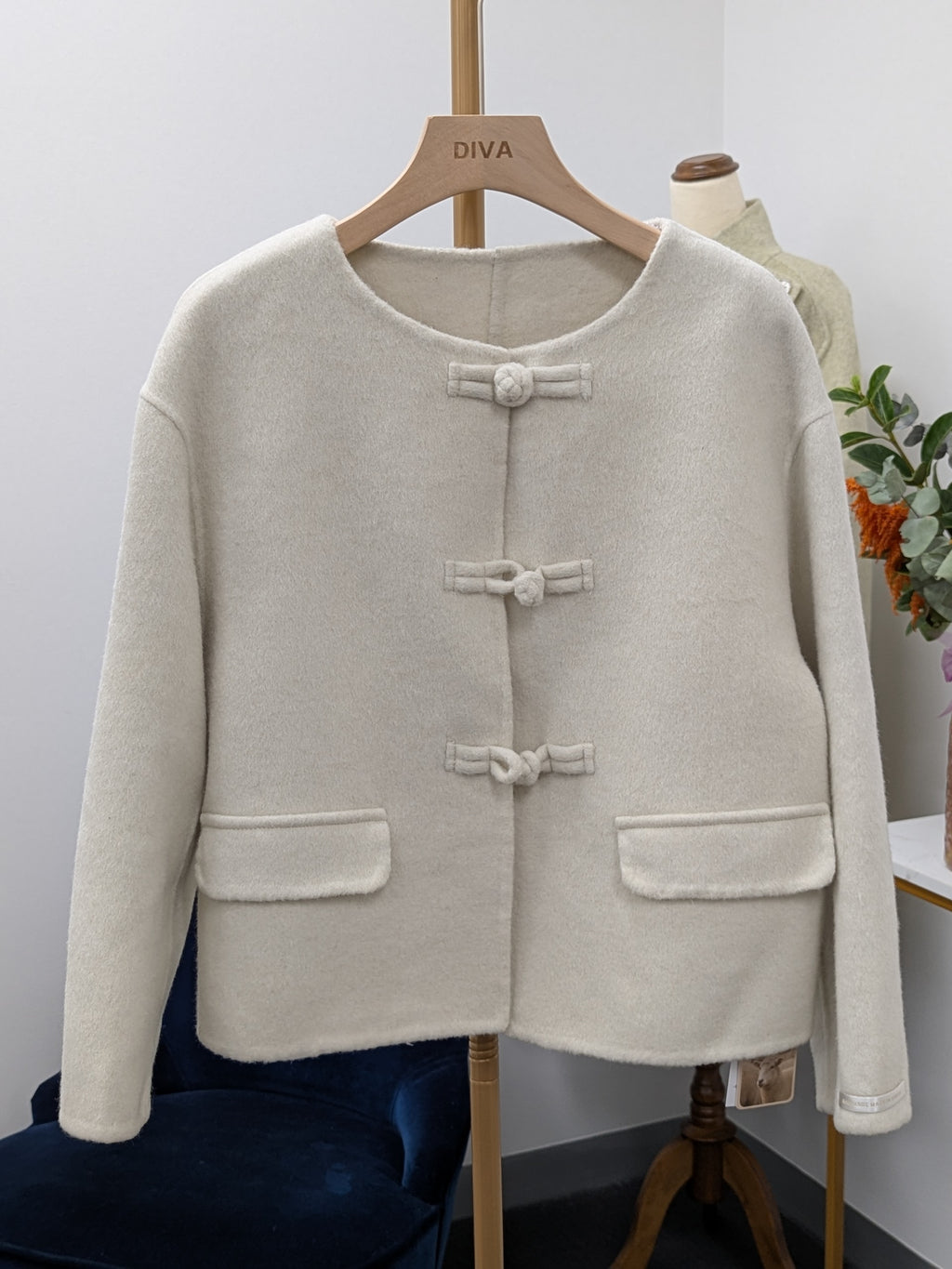 Women's Fur Collar Wool Coats Try-On Available 224 S8-10 68.5% Wool