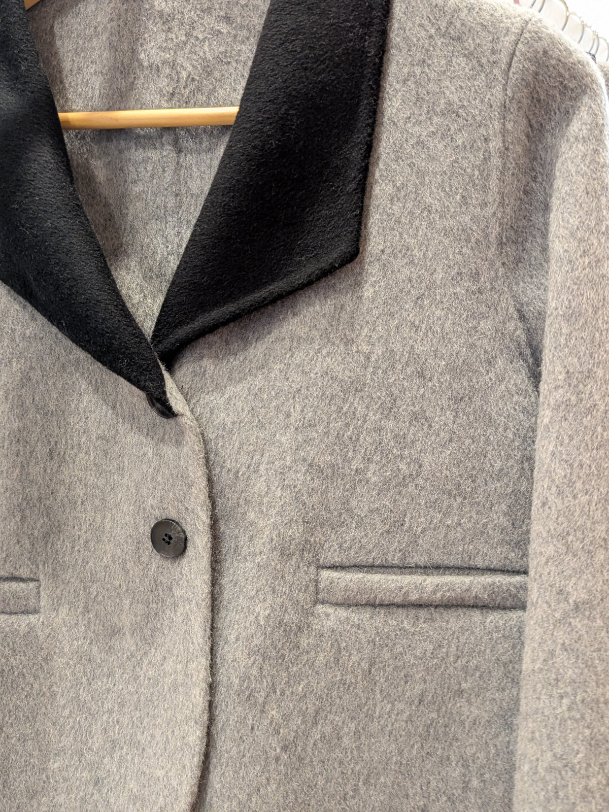 064 100% Wool Coat Grey M 8-10