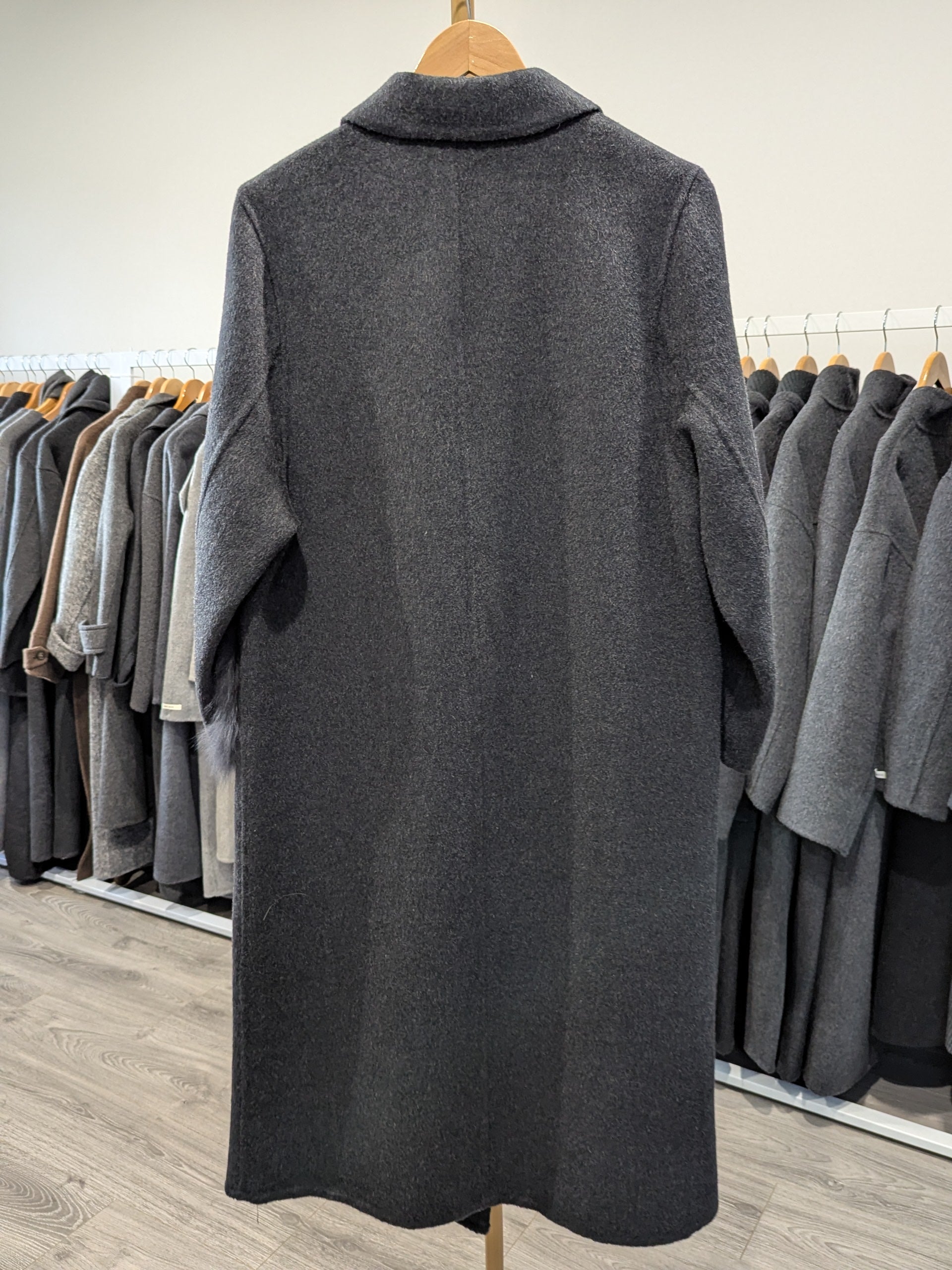 154 100% Wool Coat Charcoal S 8-12 Fur trims