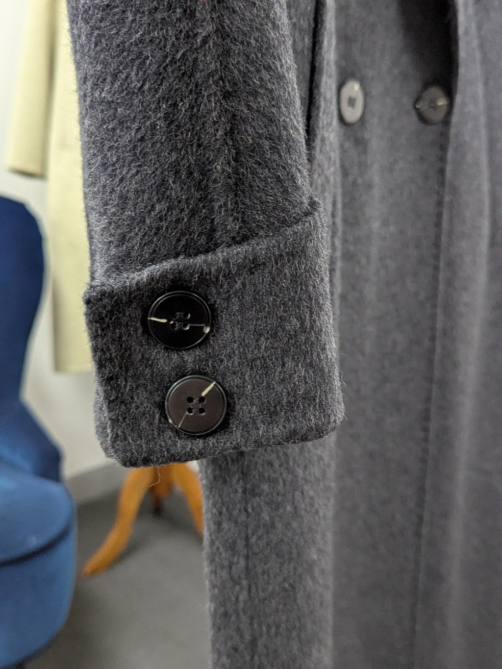 009 100% Wool Charcoal