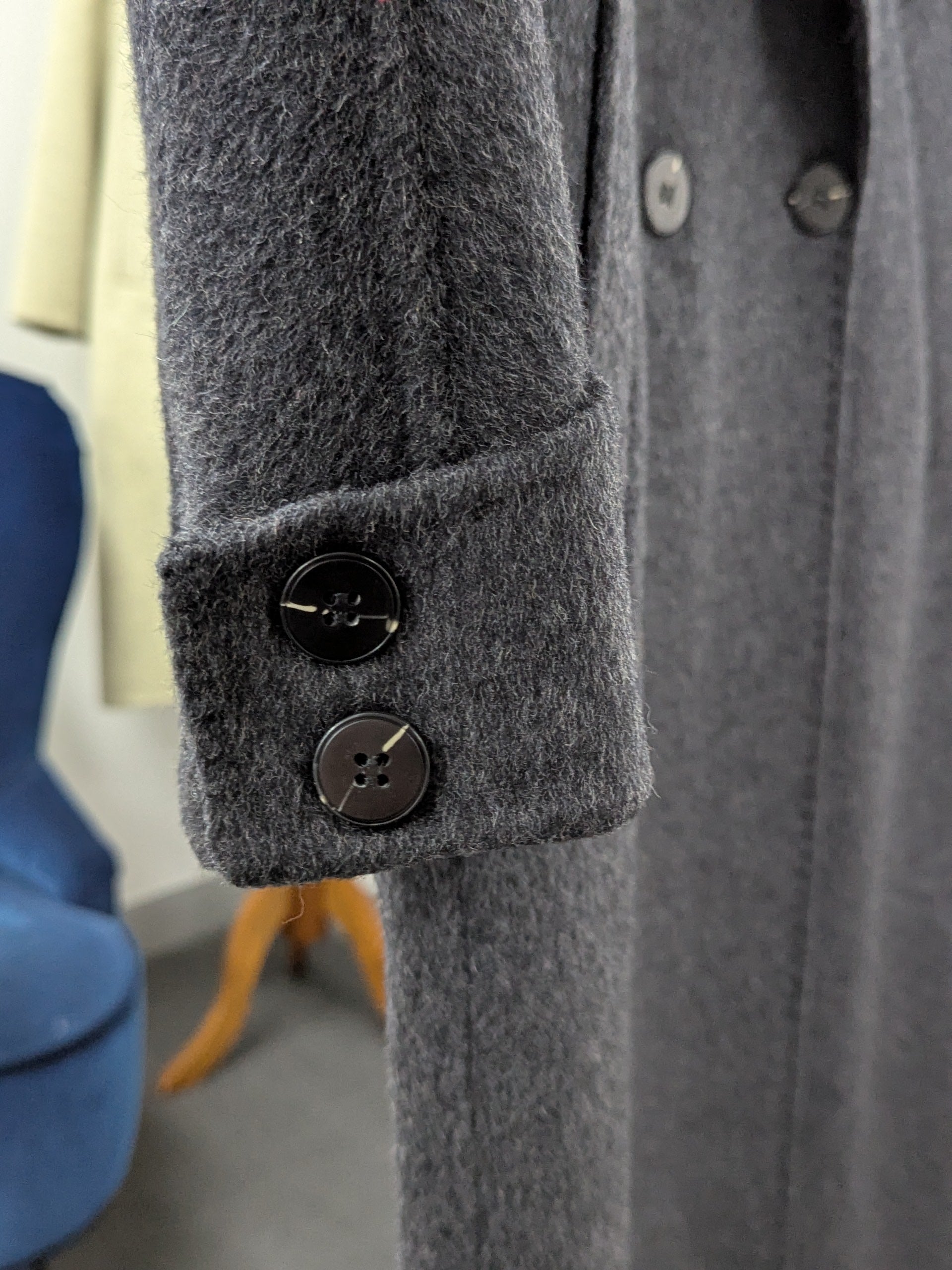 009 100% Wool Charcoal