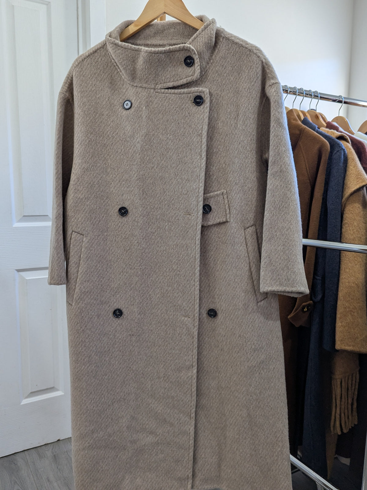 300 100% Wool Coat Light brown S 10-12