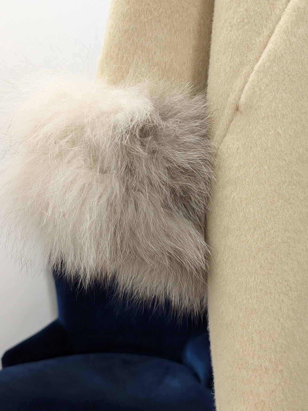 Women's Fur Collar Wool Coats Try-On Available 236 Size S8-10 72% Wool