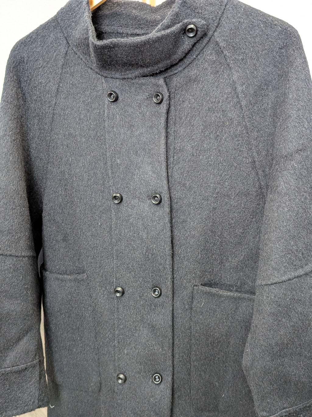 179 70% Wool Coat Black M 10-14