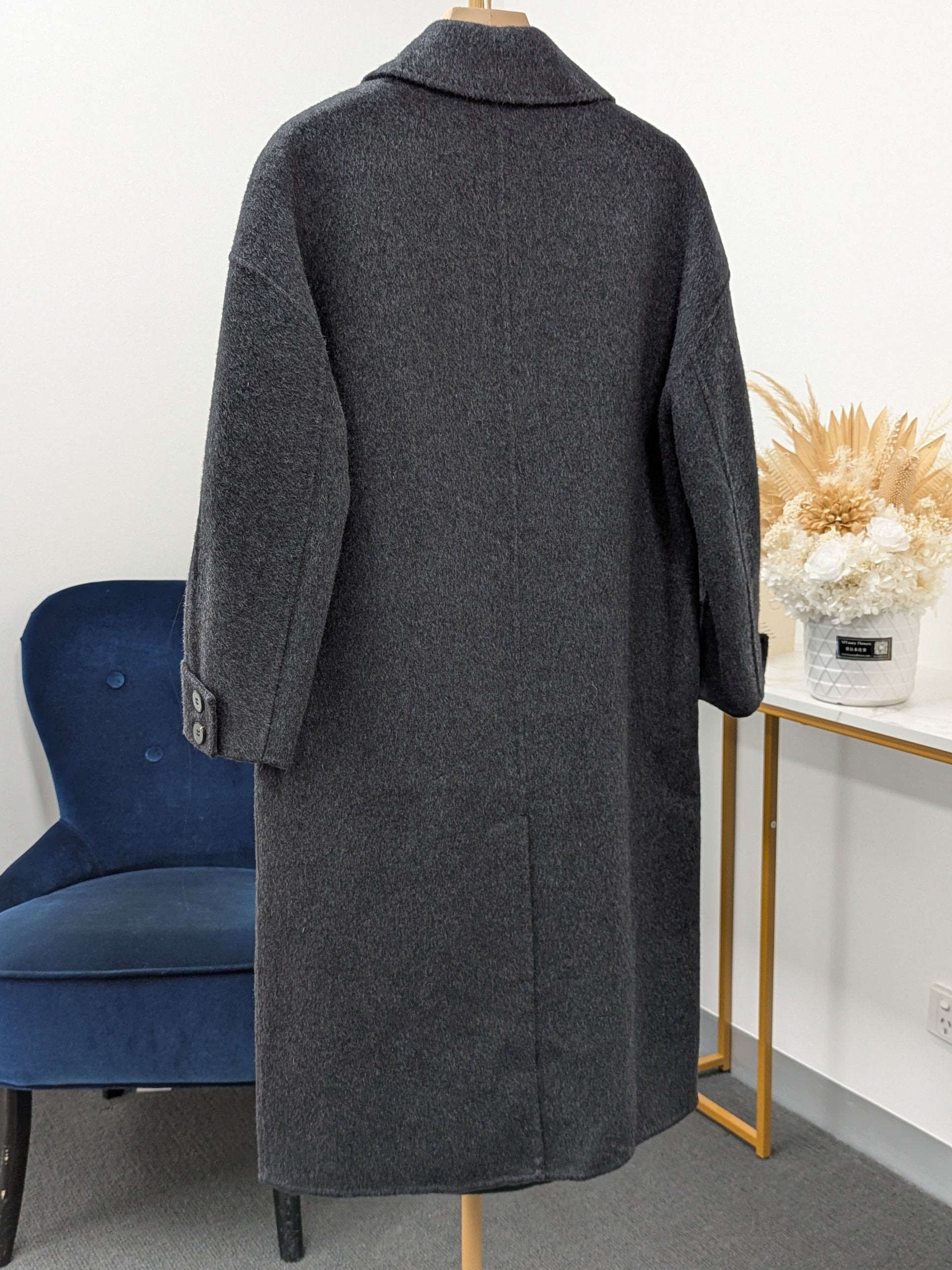 009 100% Wool Charcoal
