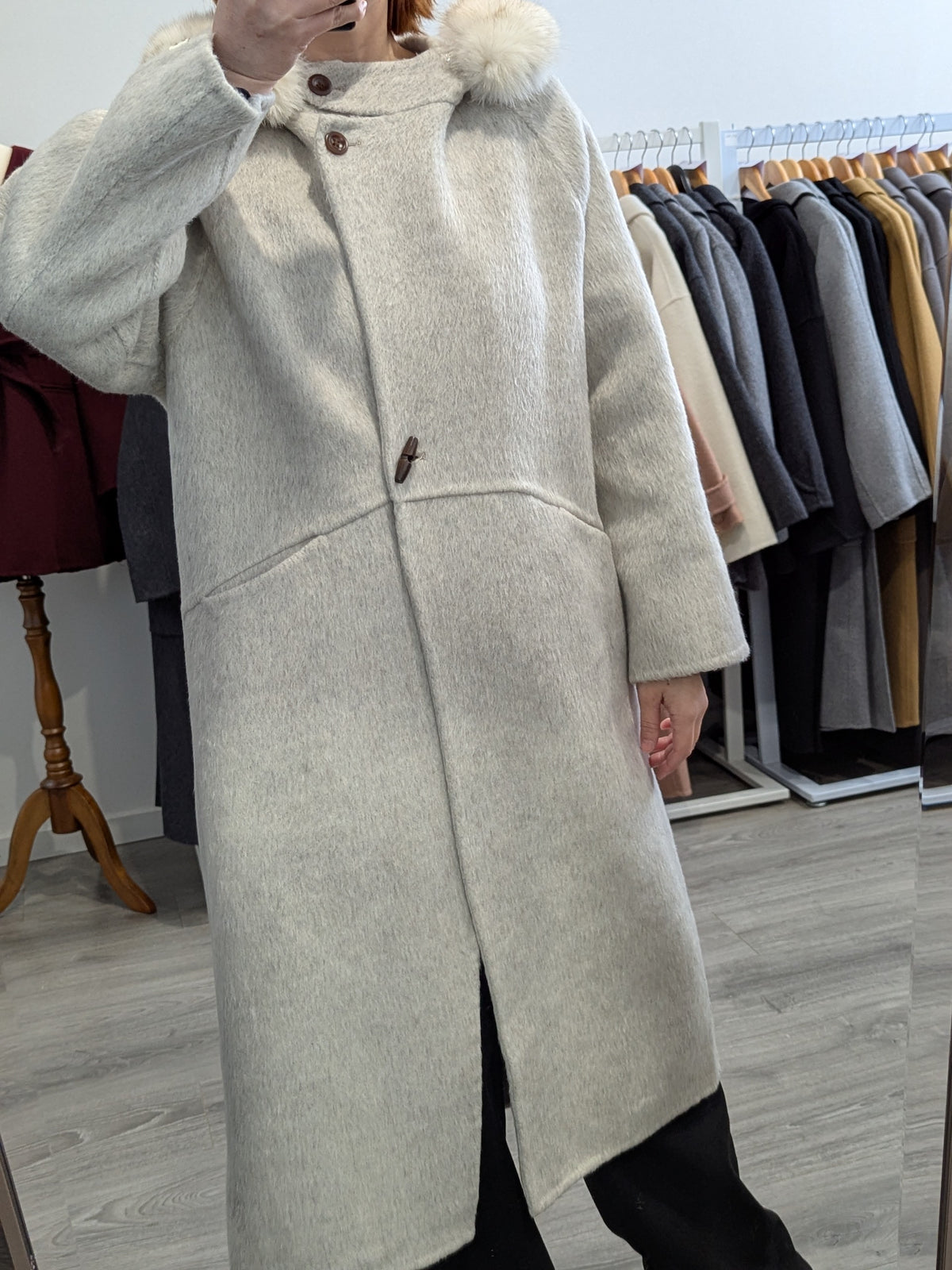 110 100% Wool Coat Oat with fur trims S 10-12