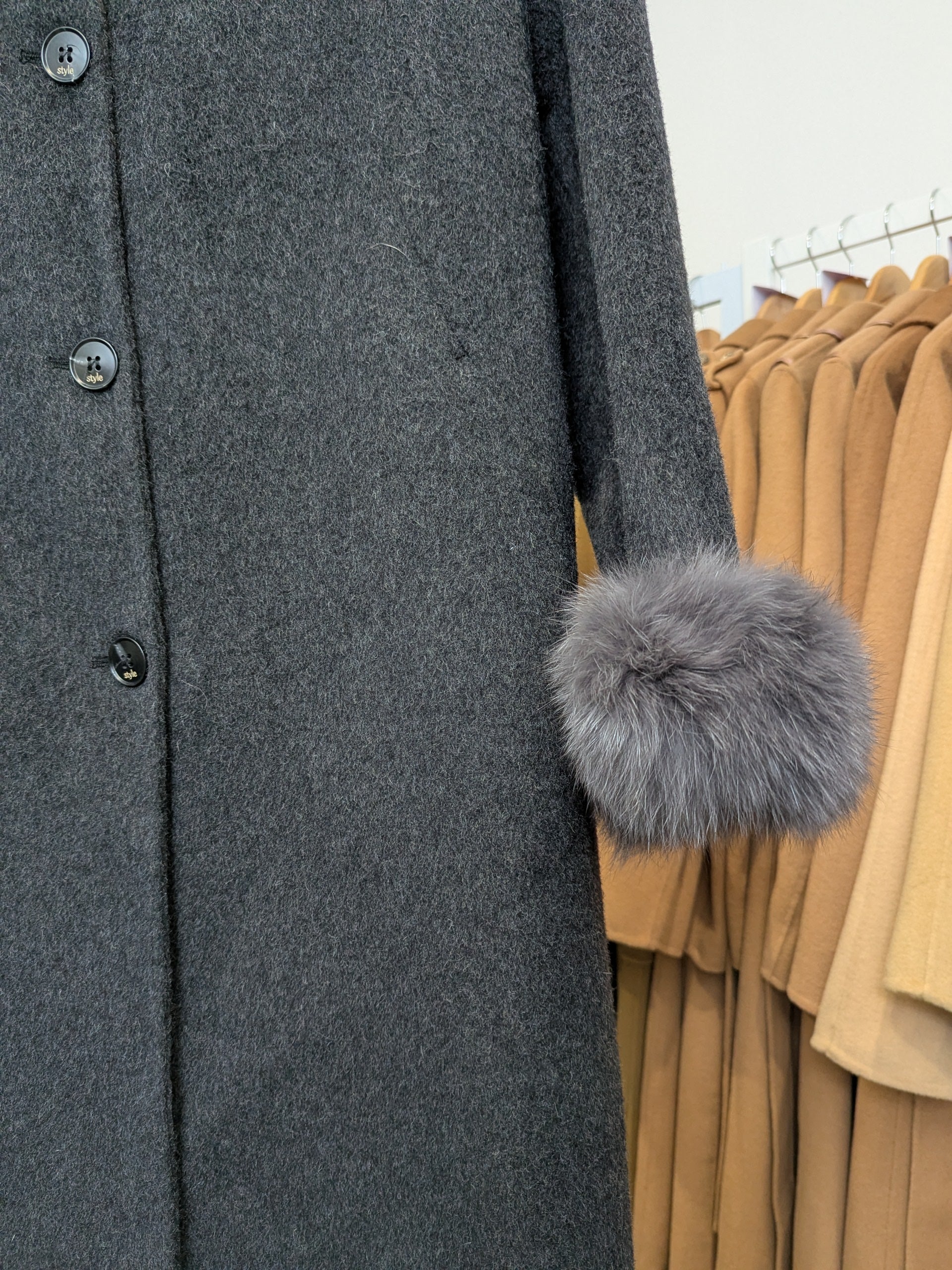 144 72% Wool Coat Charcoal S 10-12 Fur trim