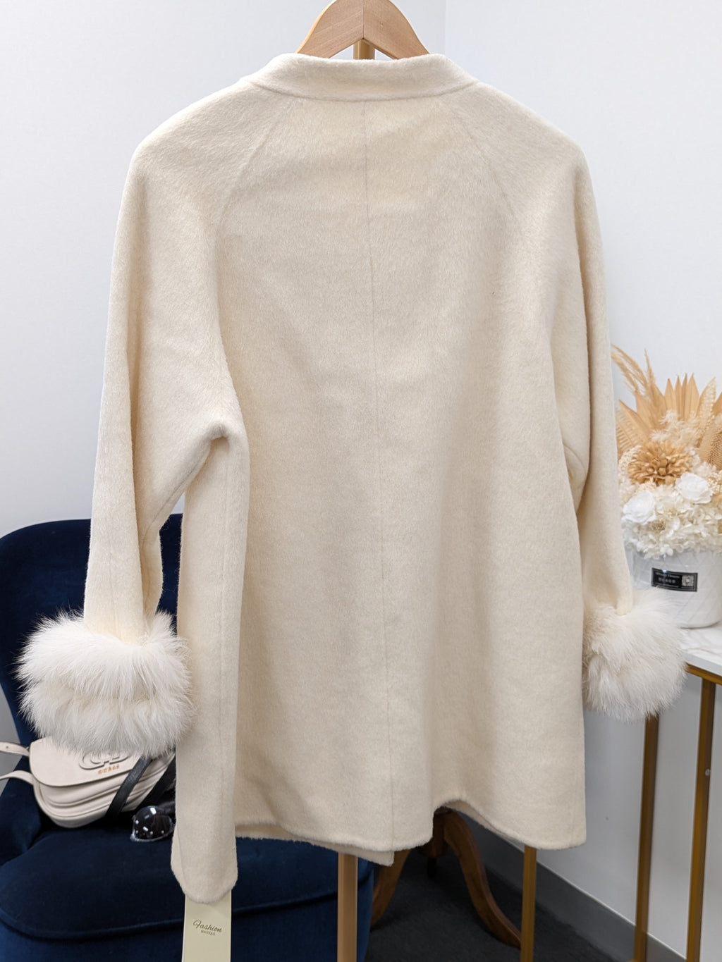 100% Pure Wool Coat with Fur trims Warehouse Try-On Welcome 240 Size M 10-12